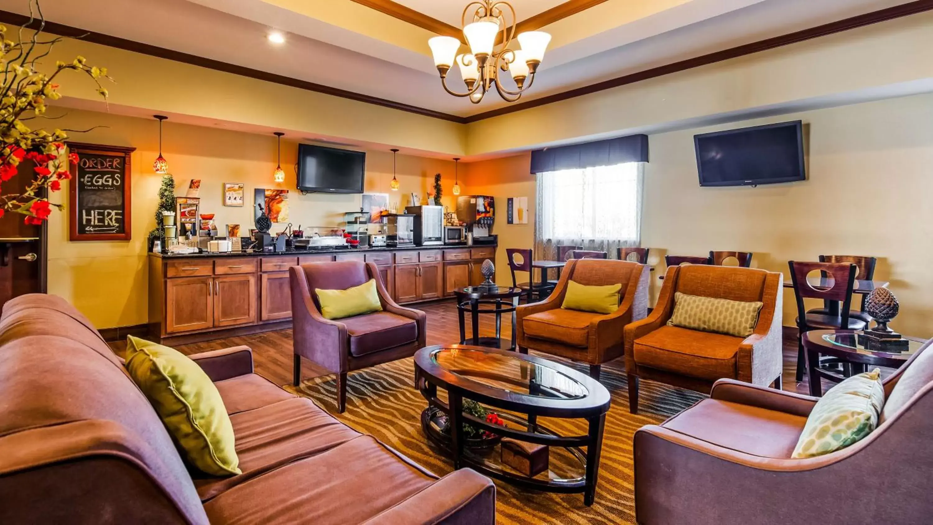 Restaurant/places to eat, Lounge/Bar in Best Western Plus Seminole Hotel & Suites