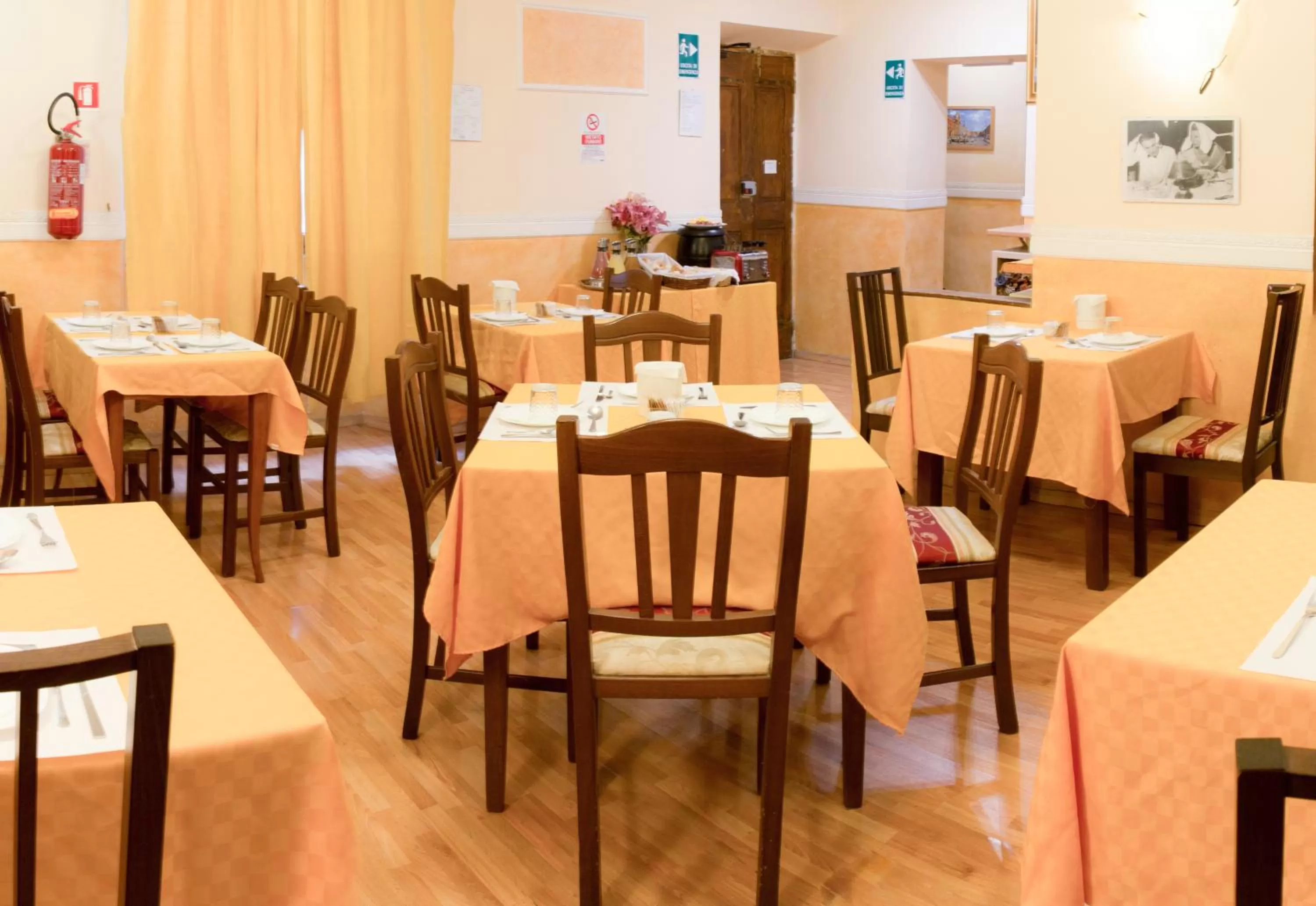 Restaurant/places to eat in Residenza Ki