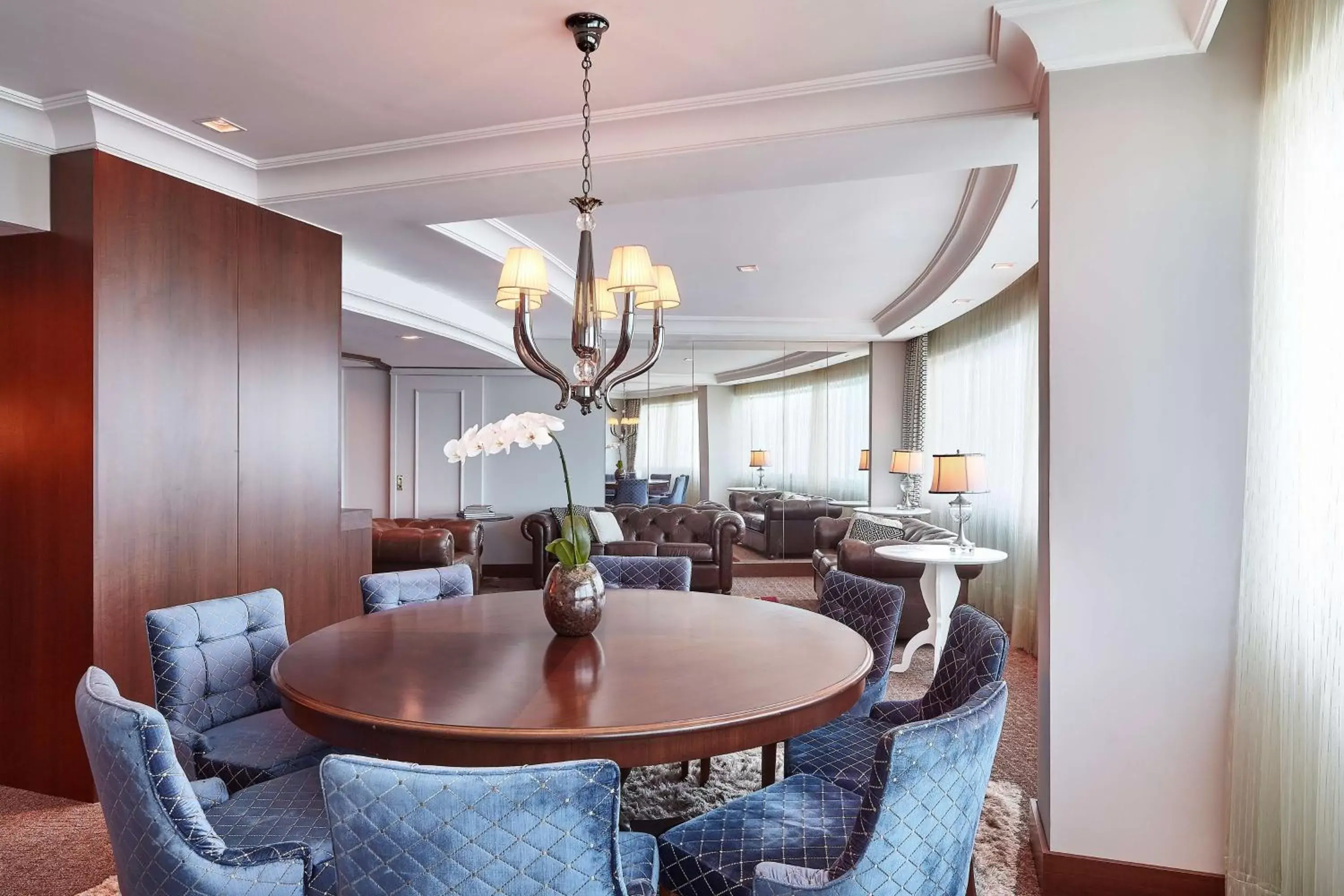 Living room, Dining Area in Hilton Porto Alegre, Brazil