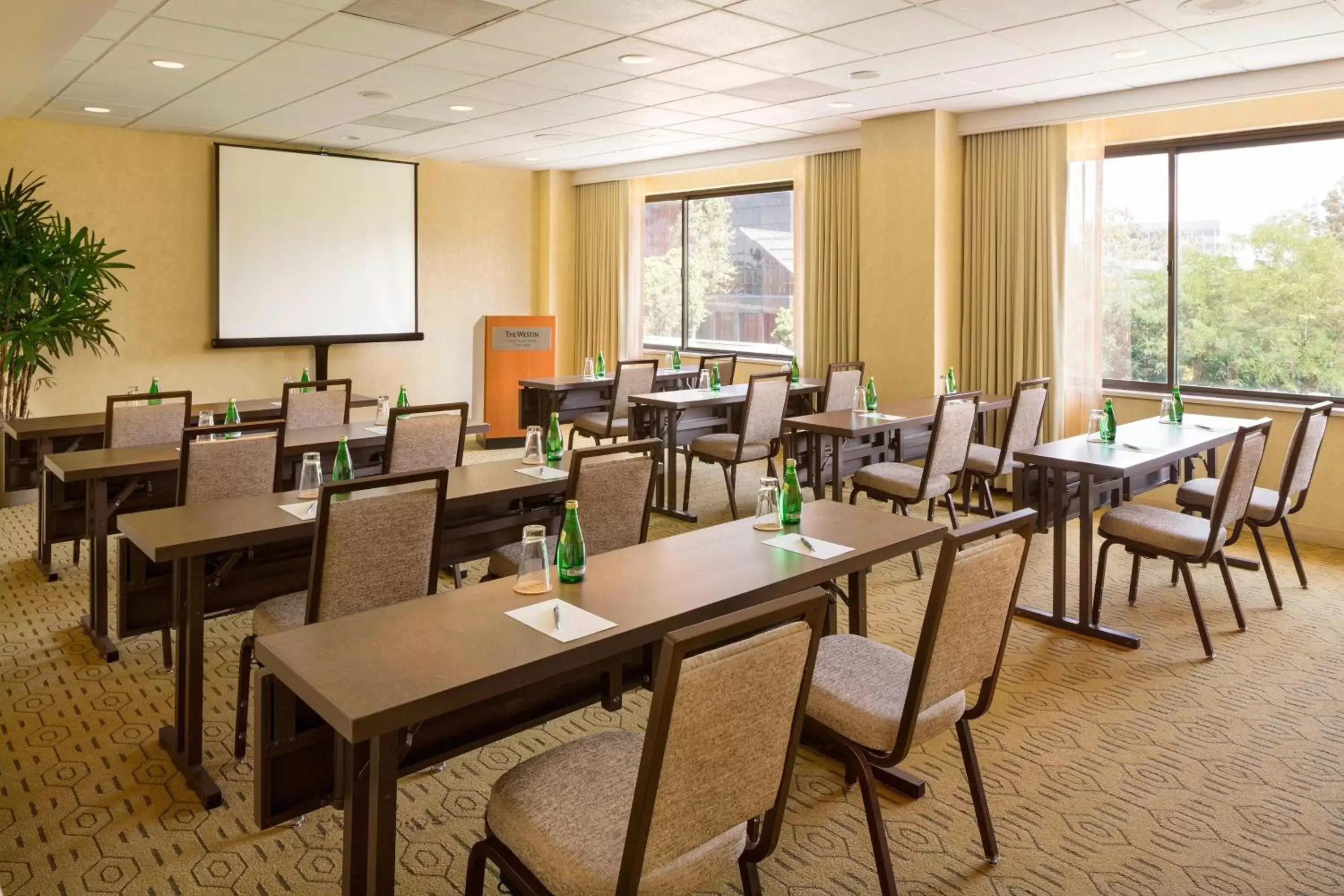 Meeting/conference room, Restaurant/Places to Eat in The Westin South Coast Plaza, Costa Mesa