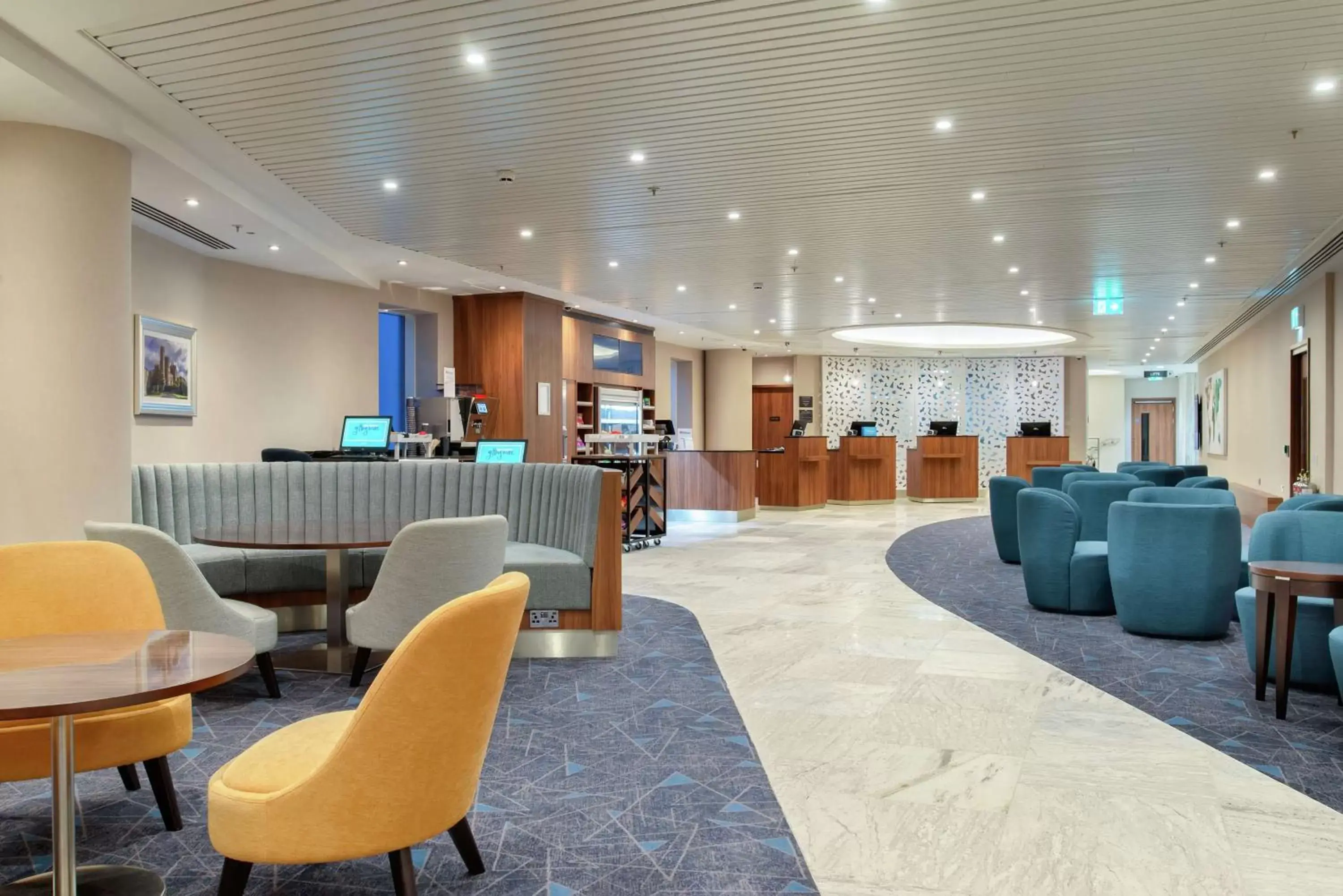 Lobby or reception, Banquet Facilities in Hilton Garden Inn London Heathrow Terminal 2 and 3