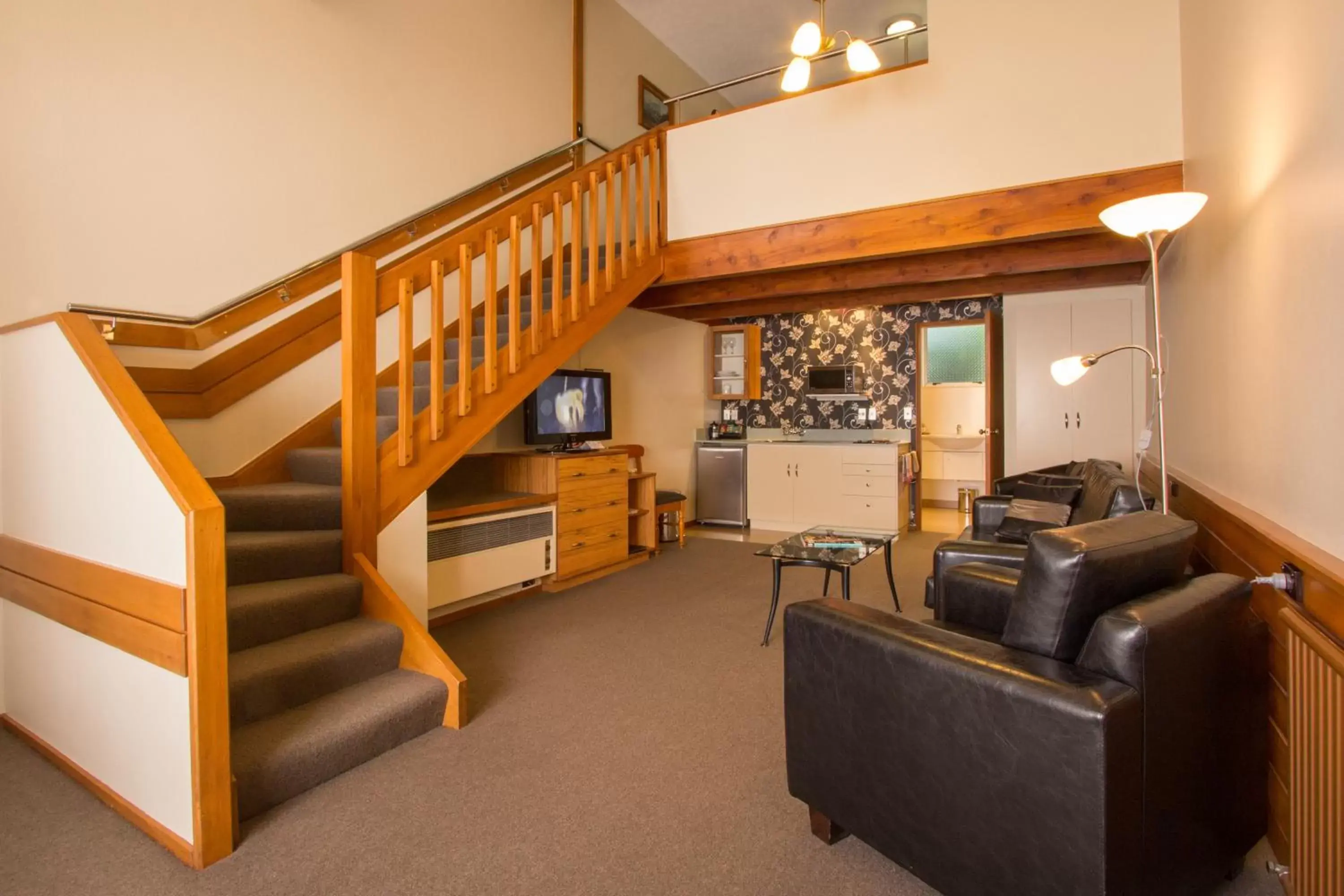 Living room, Seating Area in Balmoral Lodge Motel