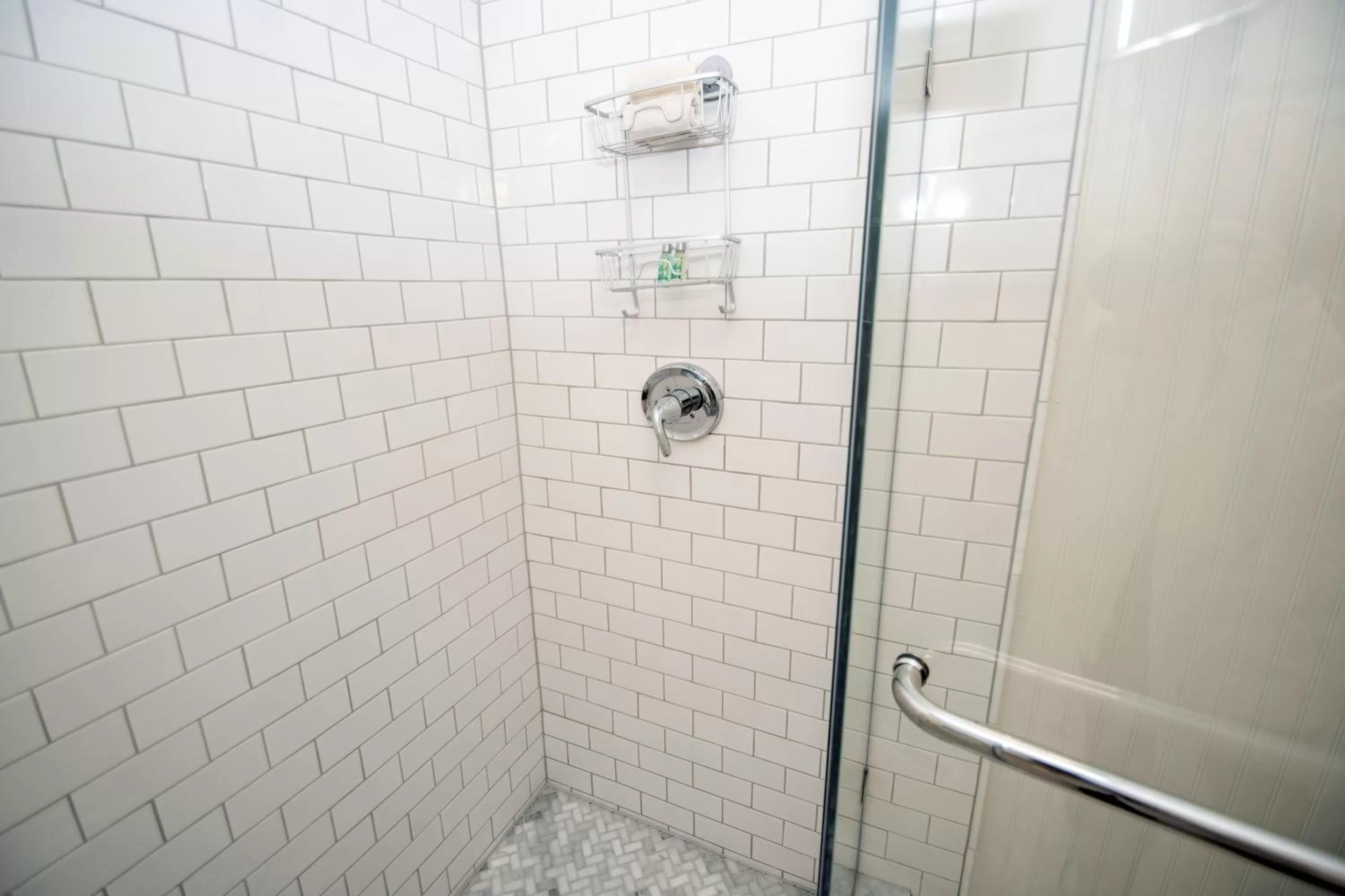 Bathroom in Looking Glass Inn