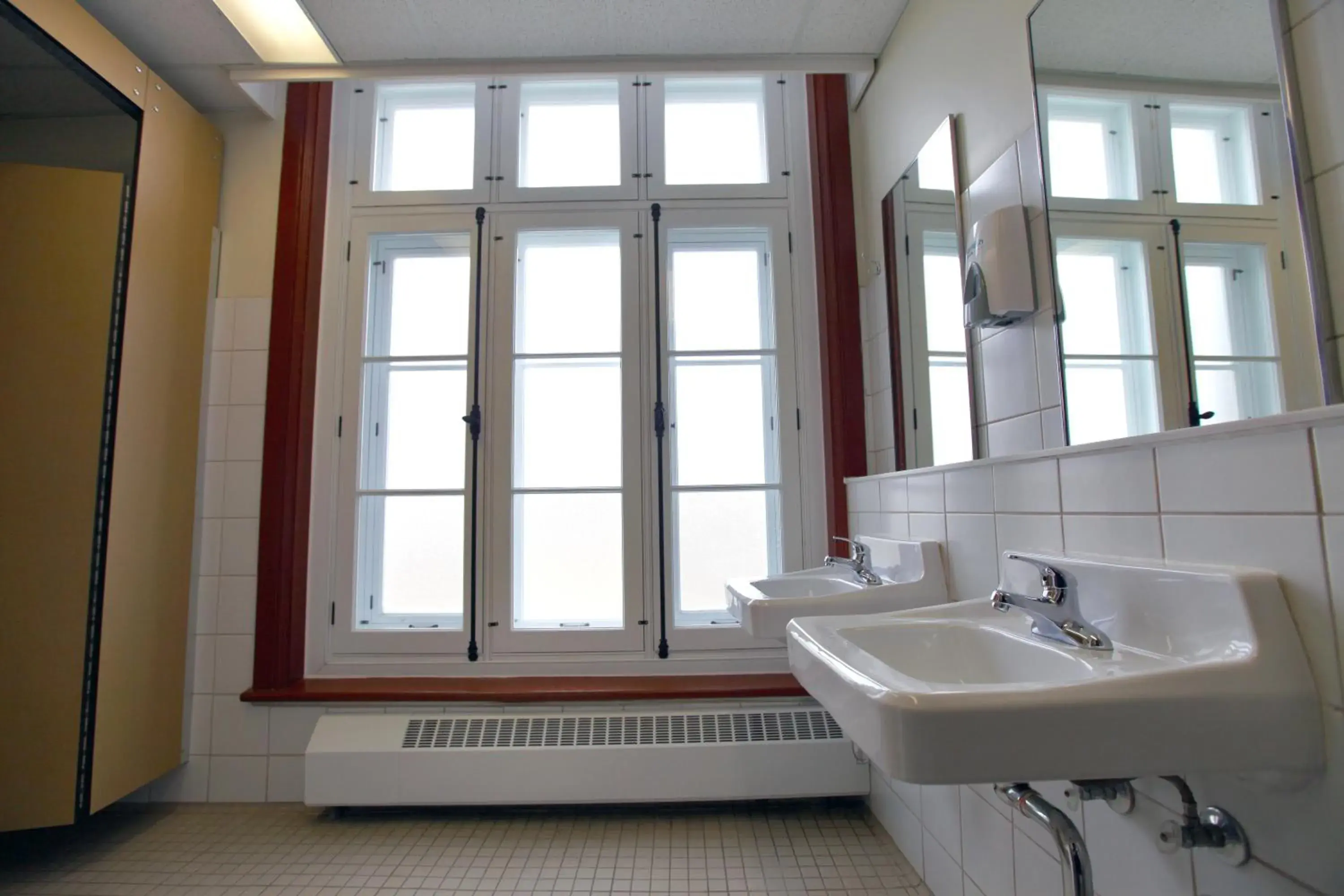 Other, Bathroom in Auberge Internationale de Quebec - HI CANADA