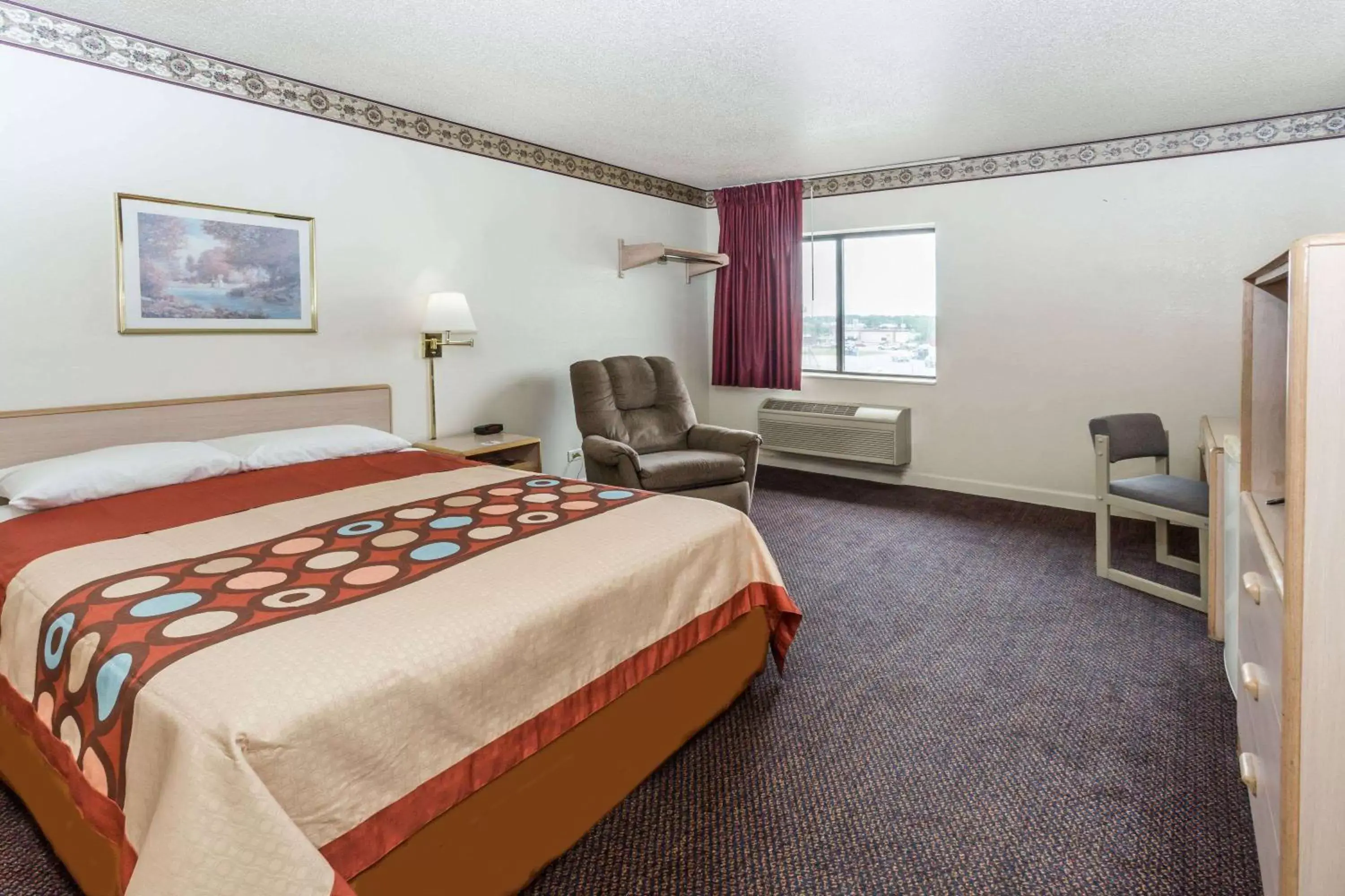 Photo of the whole room, Bed in Super 8 by Wyndham Morris