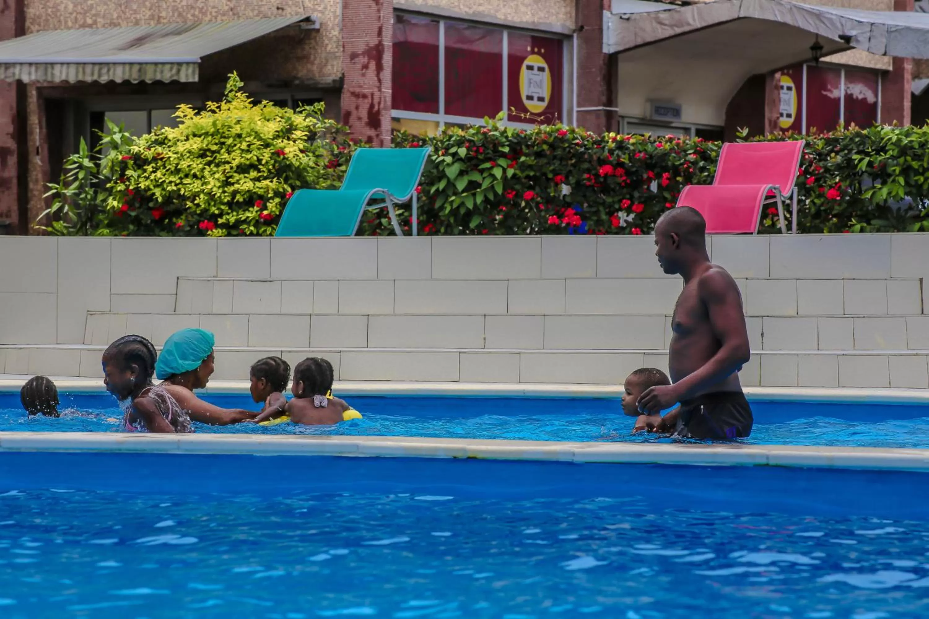 Pool view in Fini Hotel Bobende
