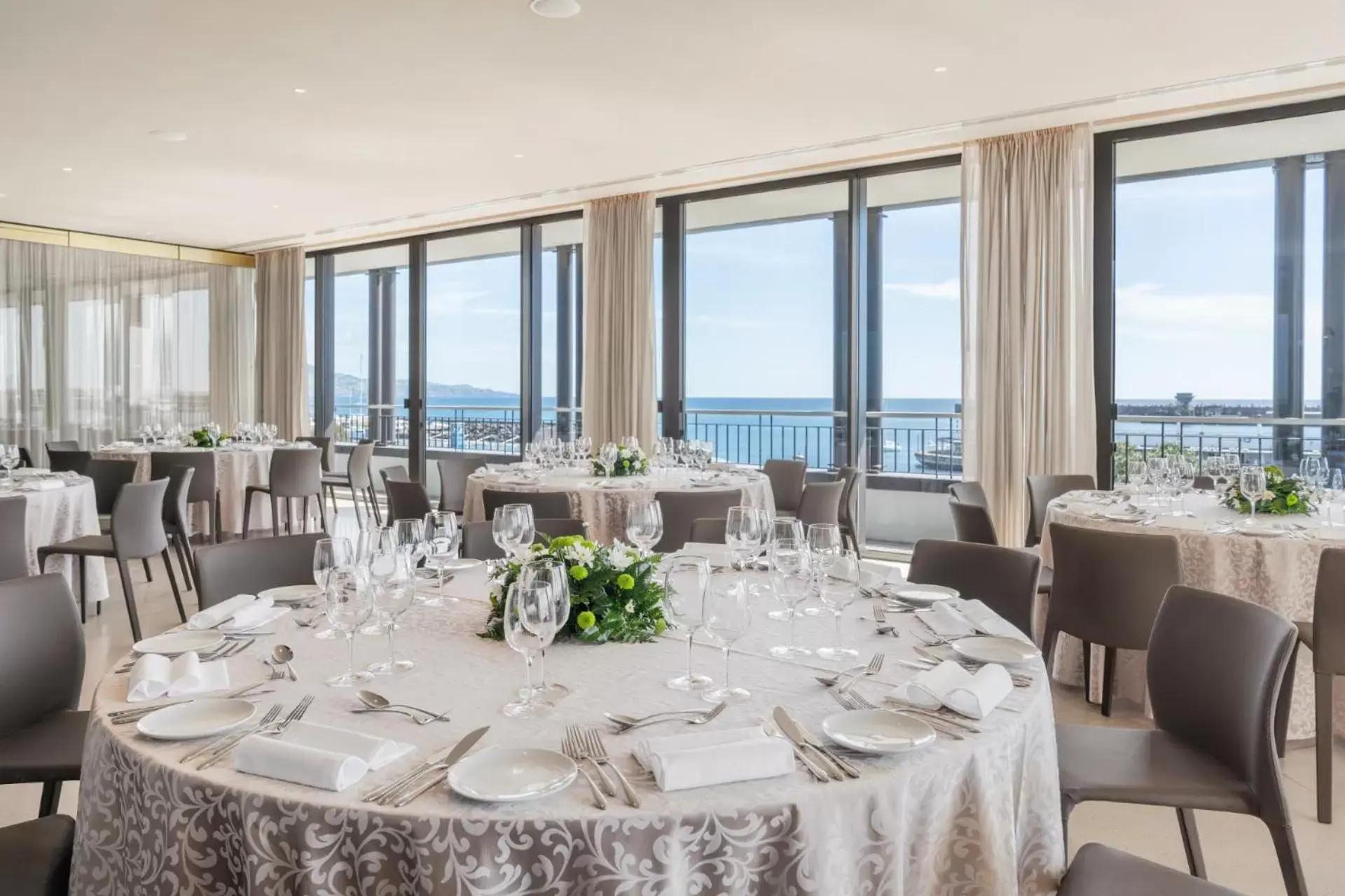 Restaurant/places to eat, Banquet Facilities in Grand Hotel Açores Atlântico