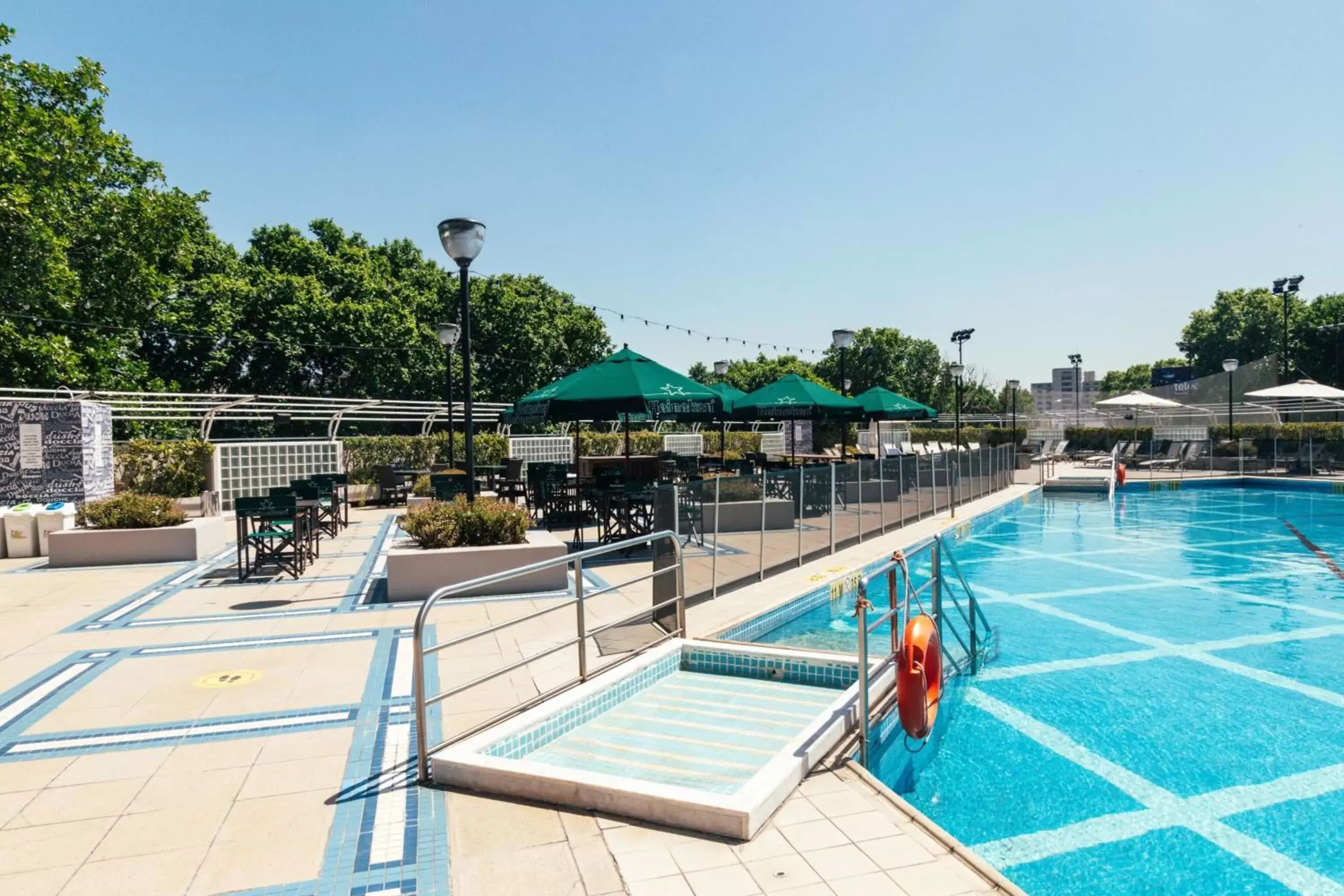 Swimming Pool in Sheraton Buenos Aires Hotel & Convention Center