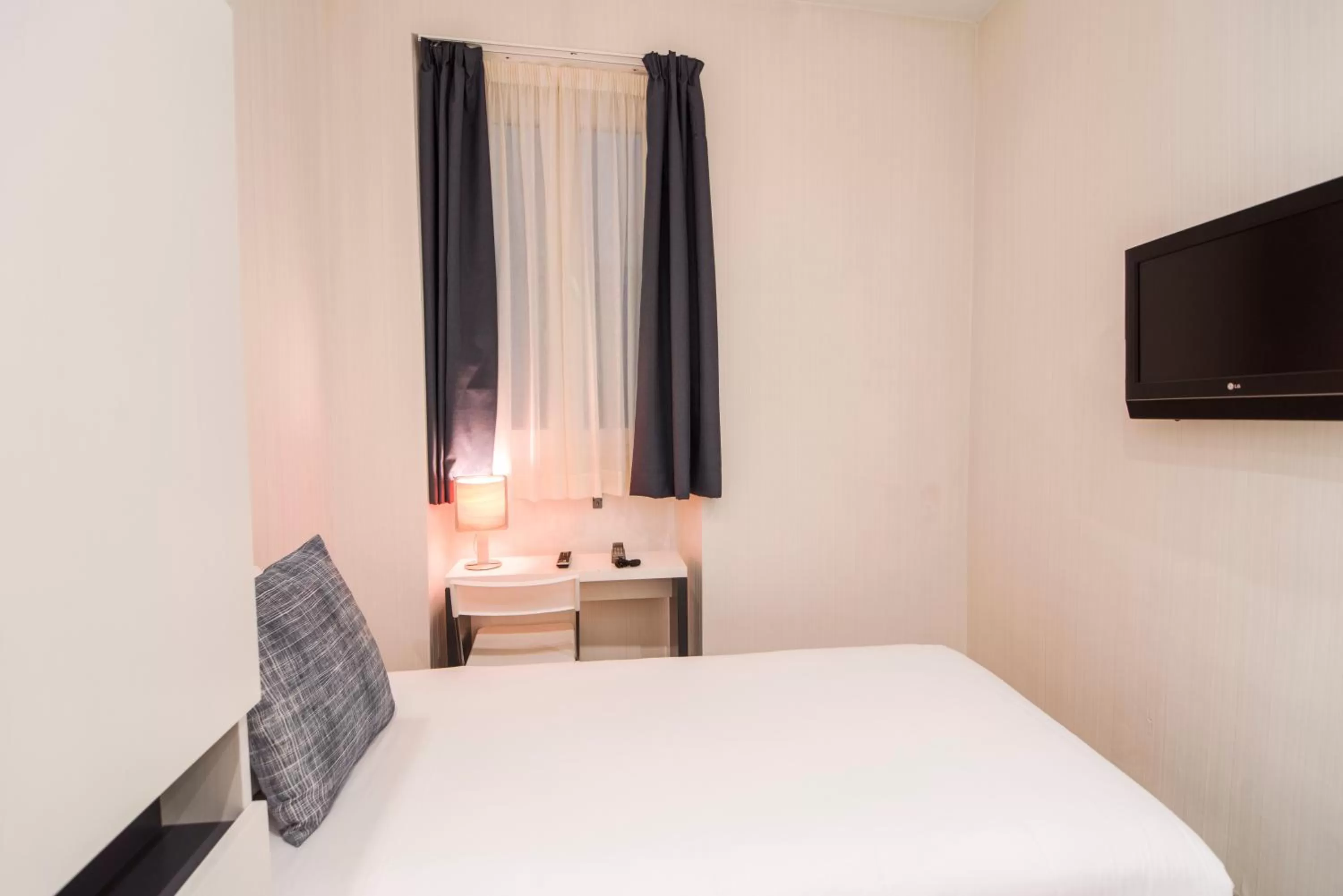 Single Room in Petit Palace Canalejas Sevilla