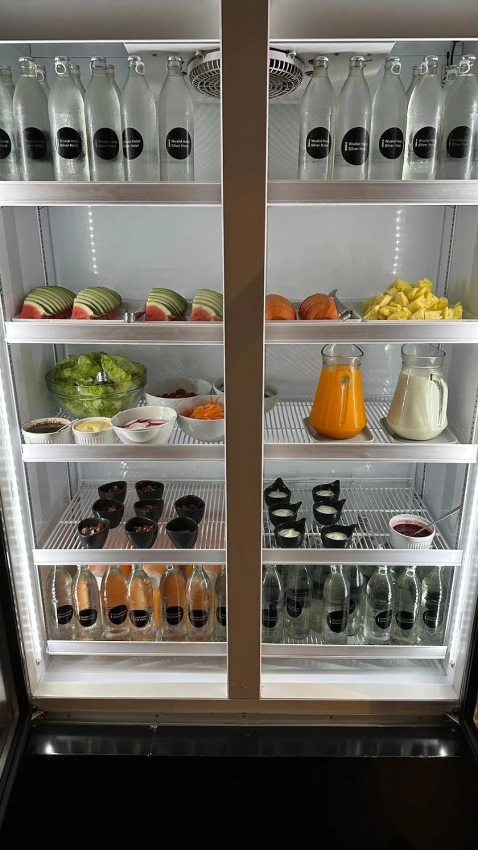 Food and drinks in iSilver Hotel