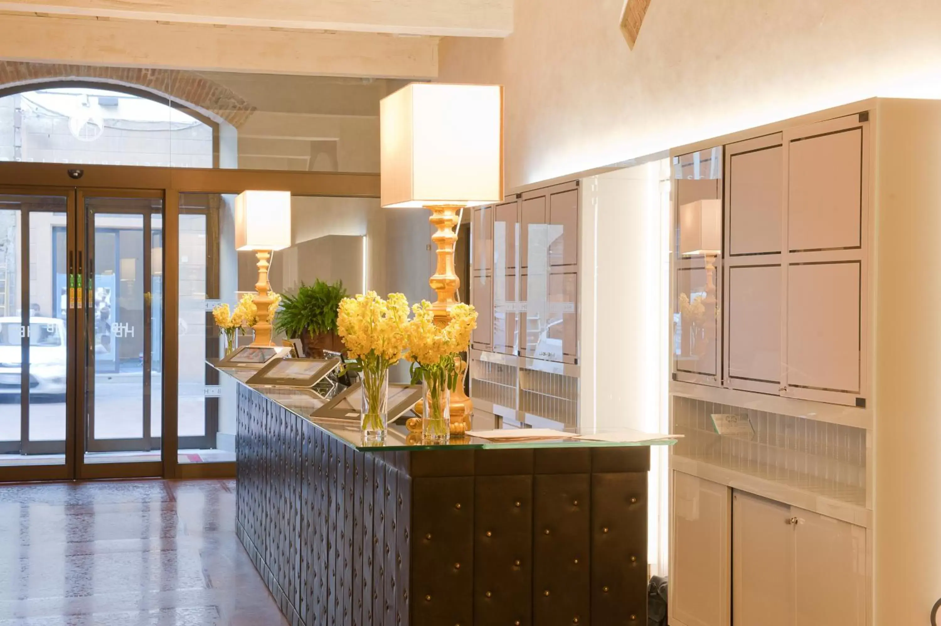 Lobby or reception, Kitchen/Kitchenette in Brunelleschi Hotel