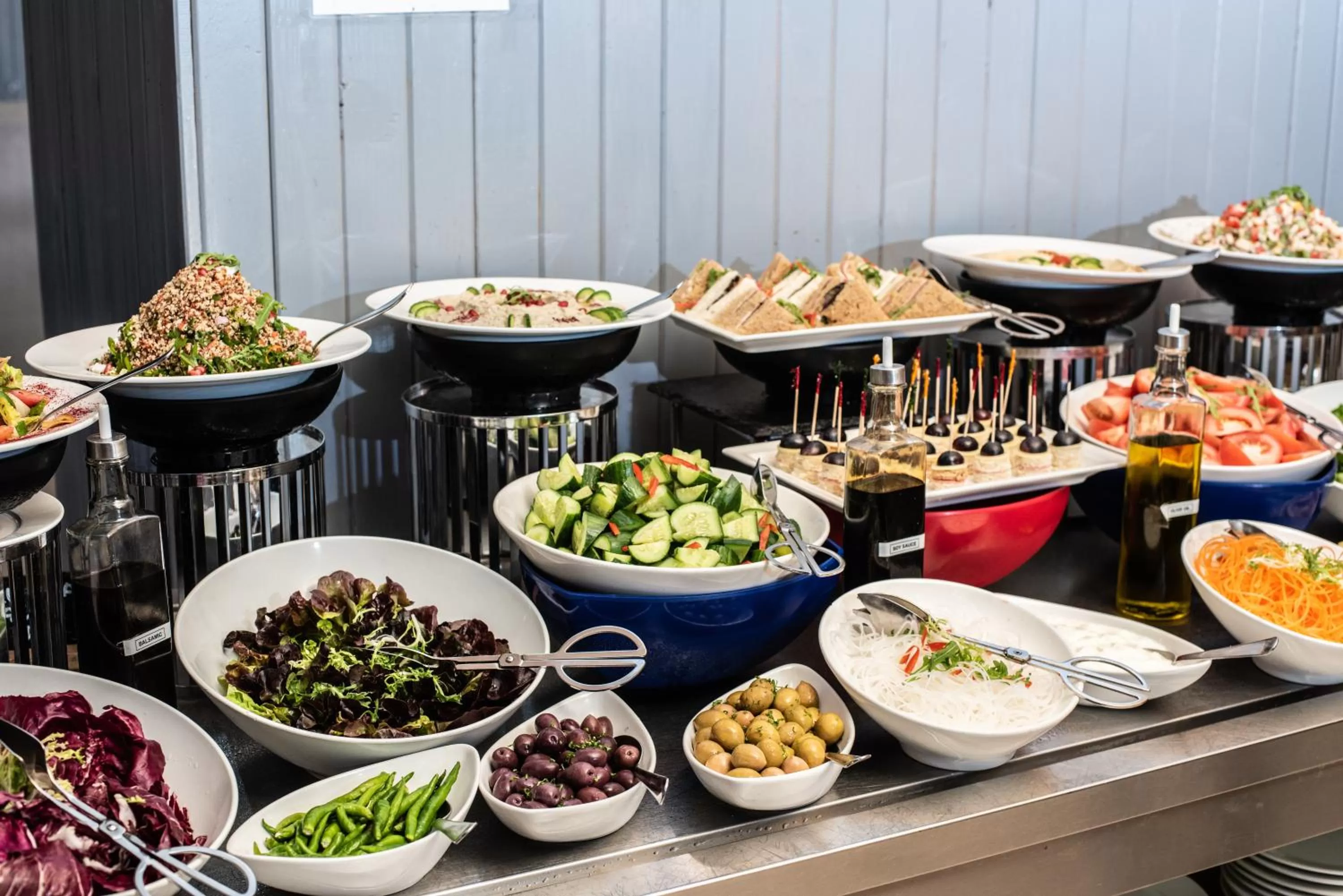 Restaurant/places to eat in BM Beach Hotel