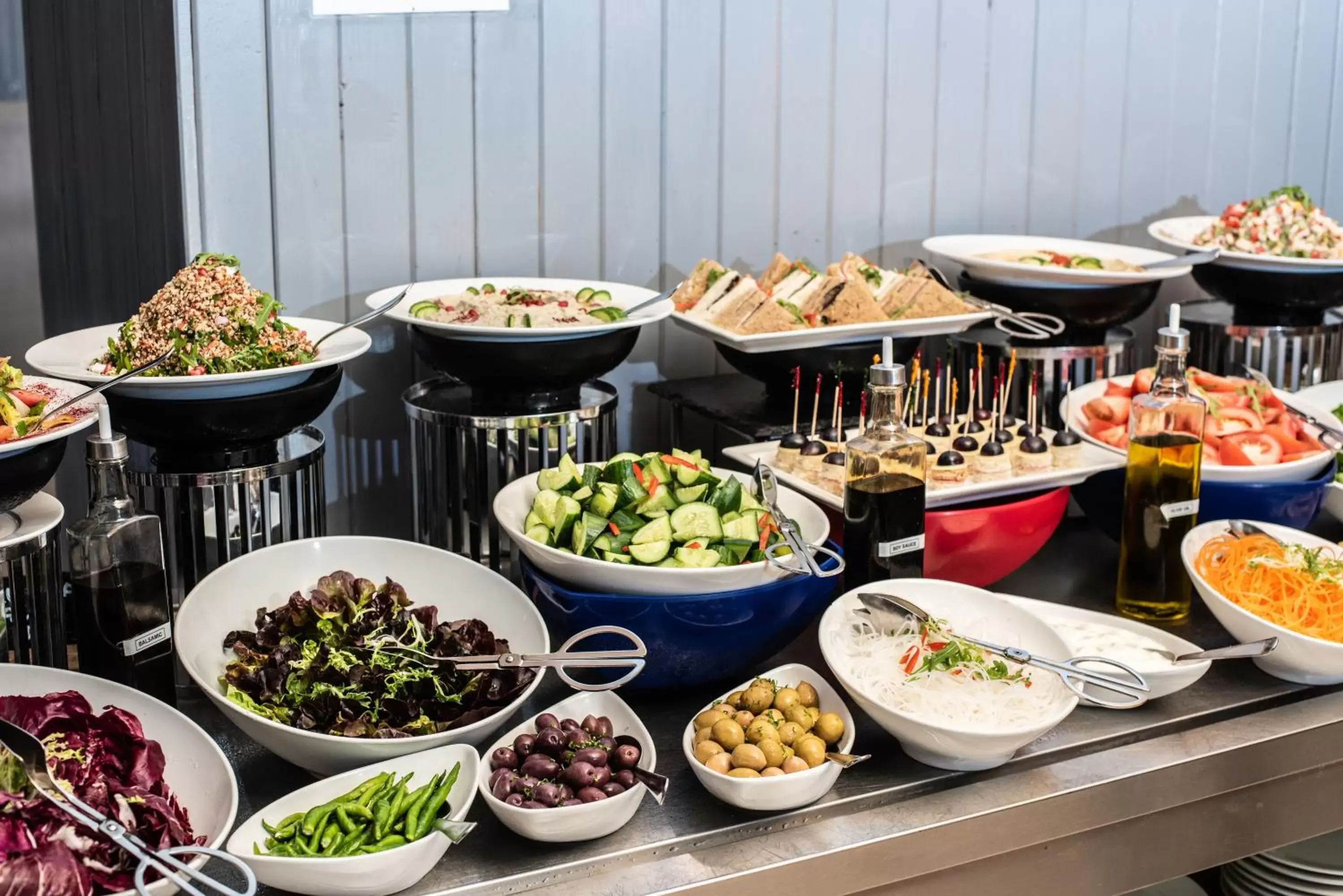 Restaurant/places to eat in BM Beach Hotel Restaurant/places to eat in BM Beach Hotel