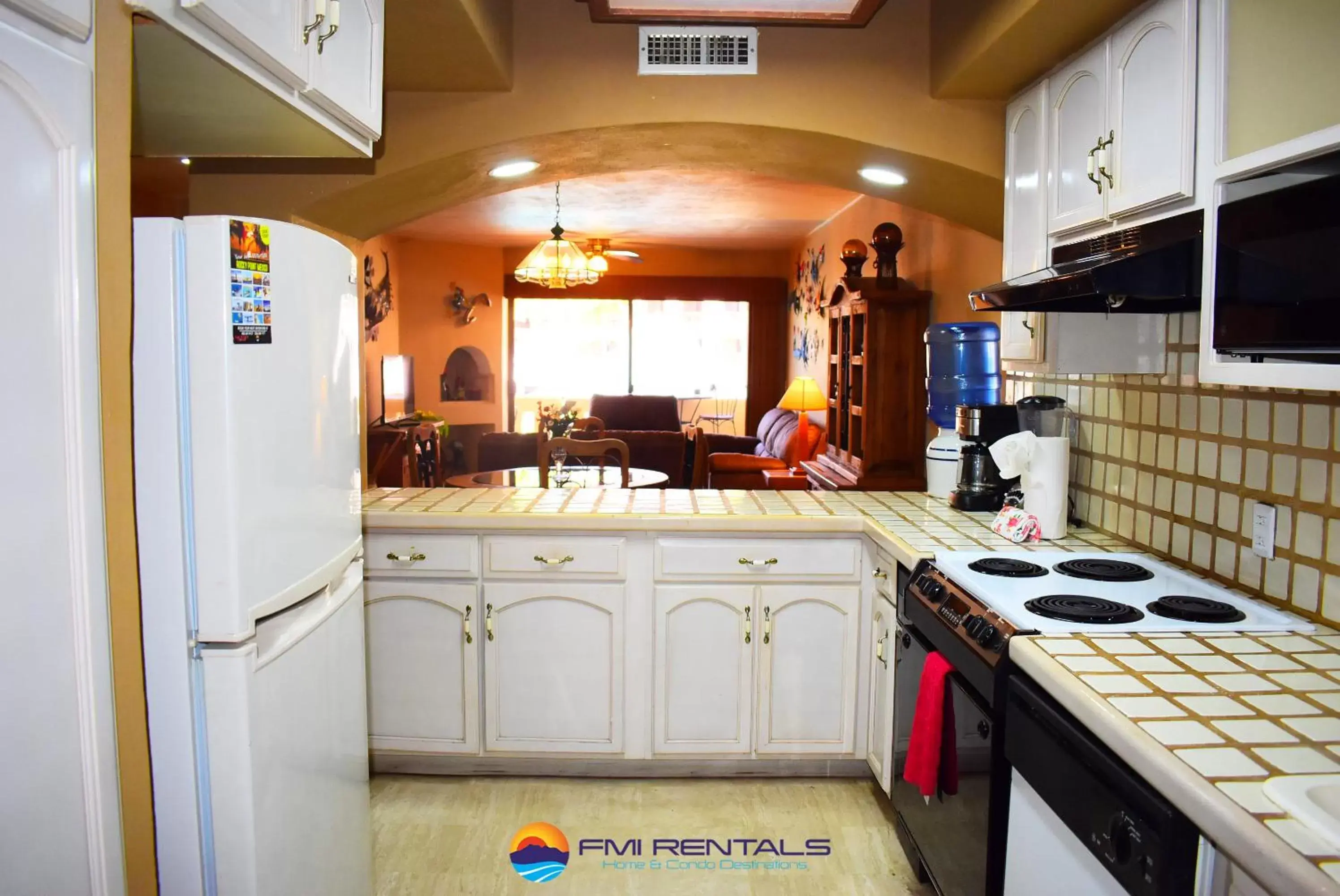 Kitchen or kitchenette in Marina Pinacate Villa-08