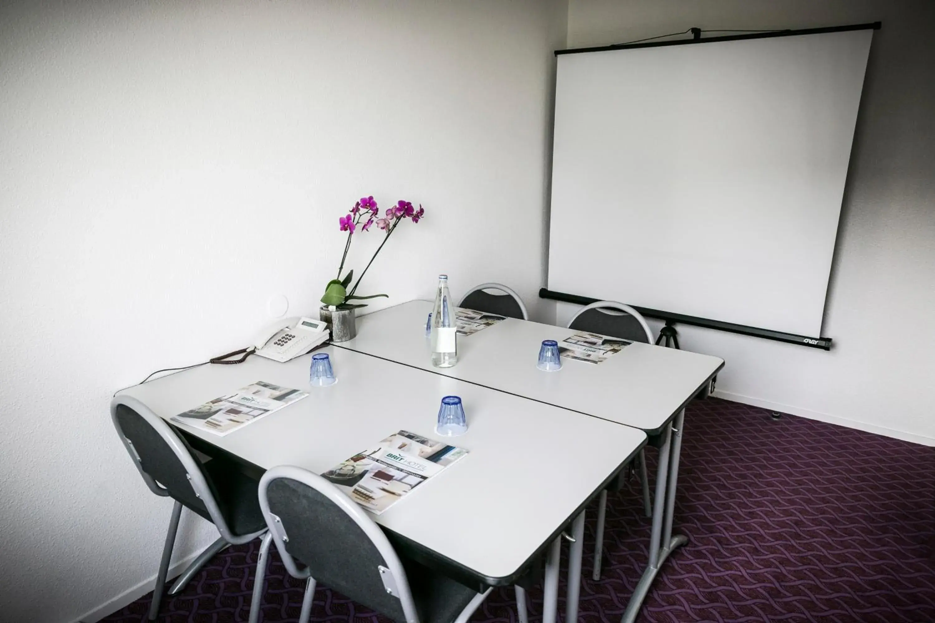 Business facilities, Business Area/Conference Room in Brit Hotel Rennes Le Castel