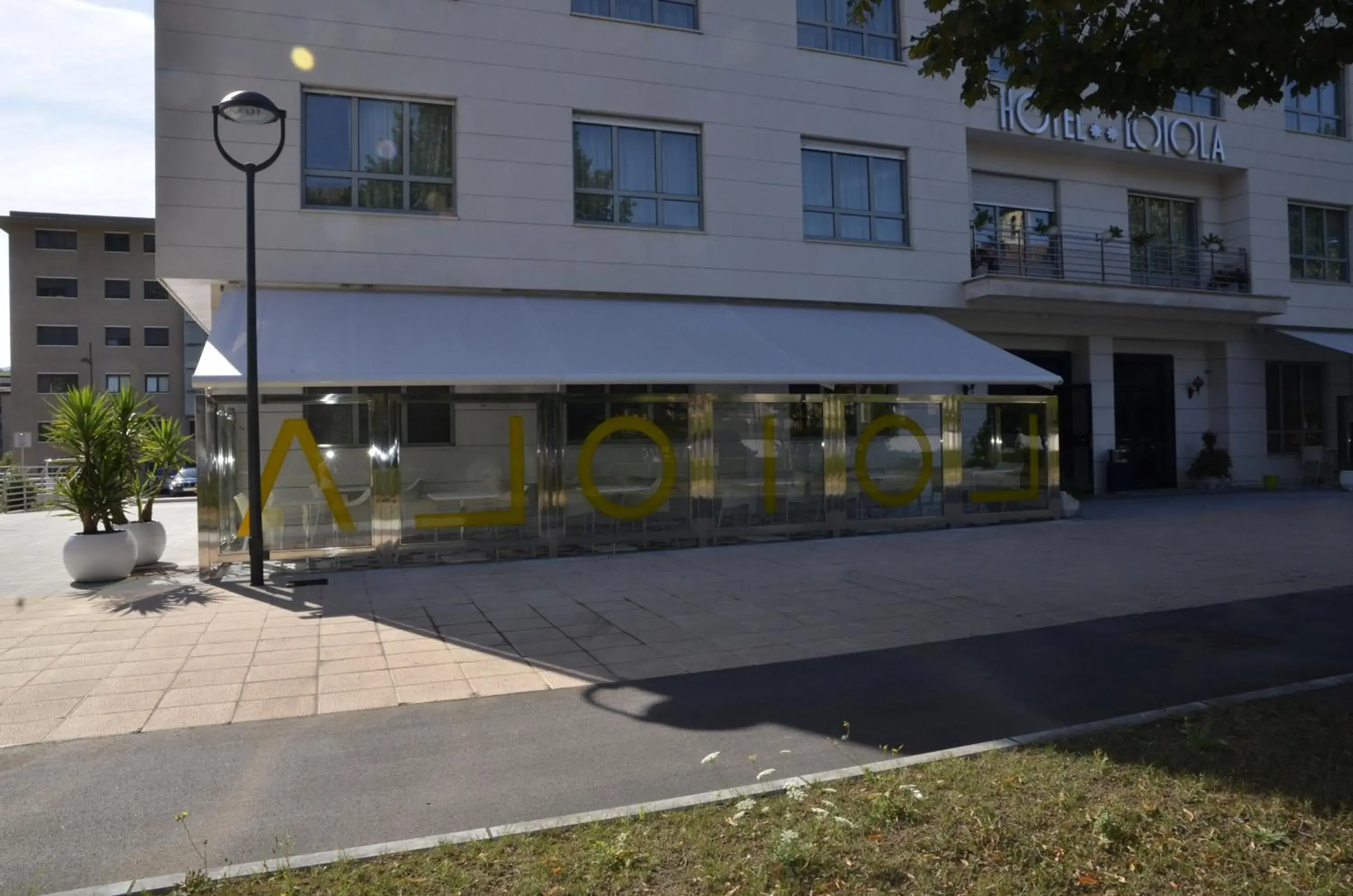 Facade/entrance, Property Building in Hotel Loiola