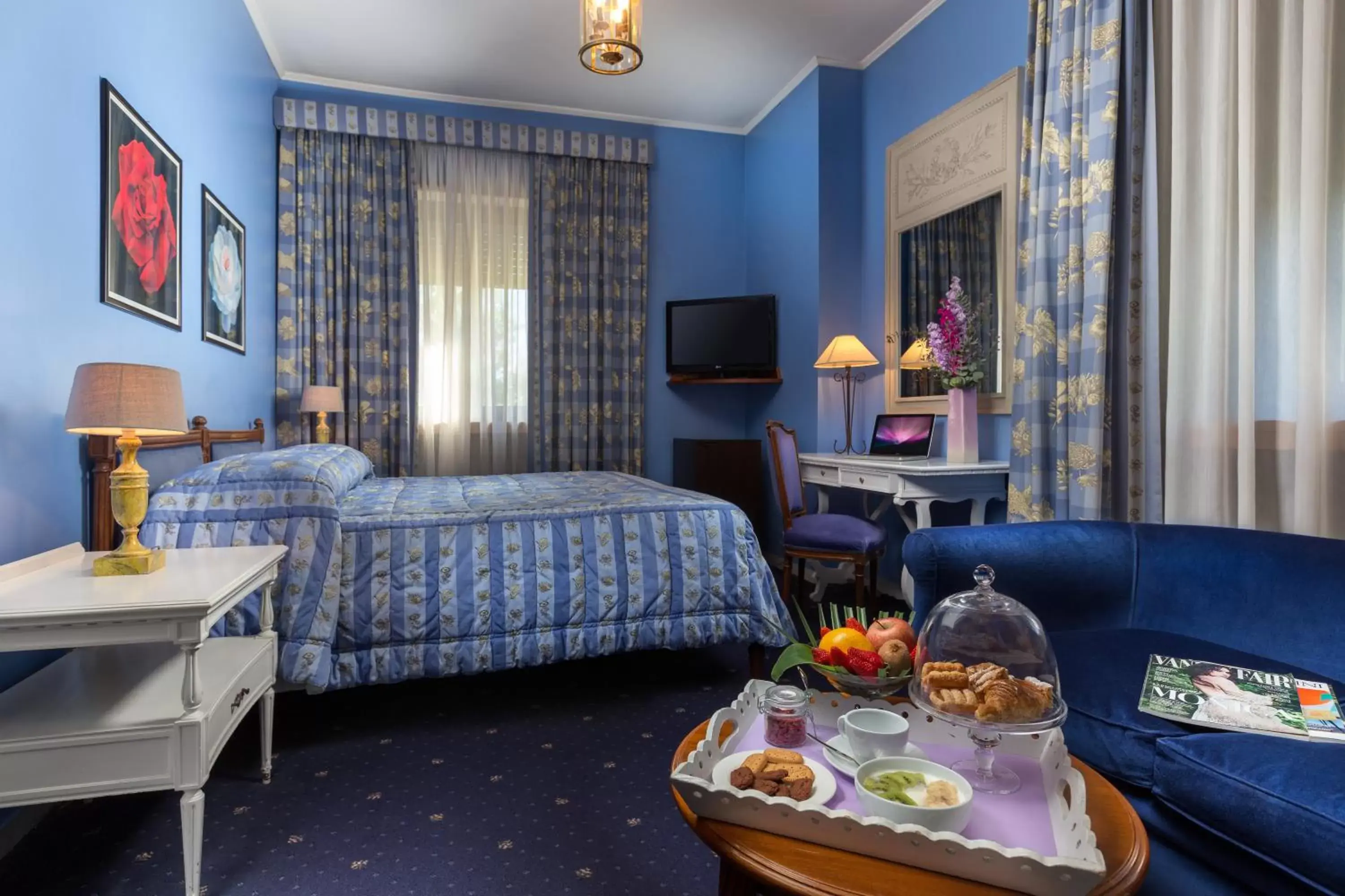 Bedroom in Hotel Fenix
