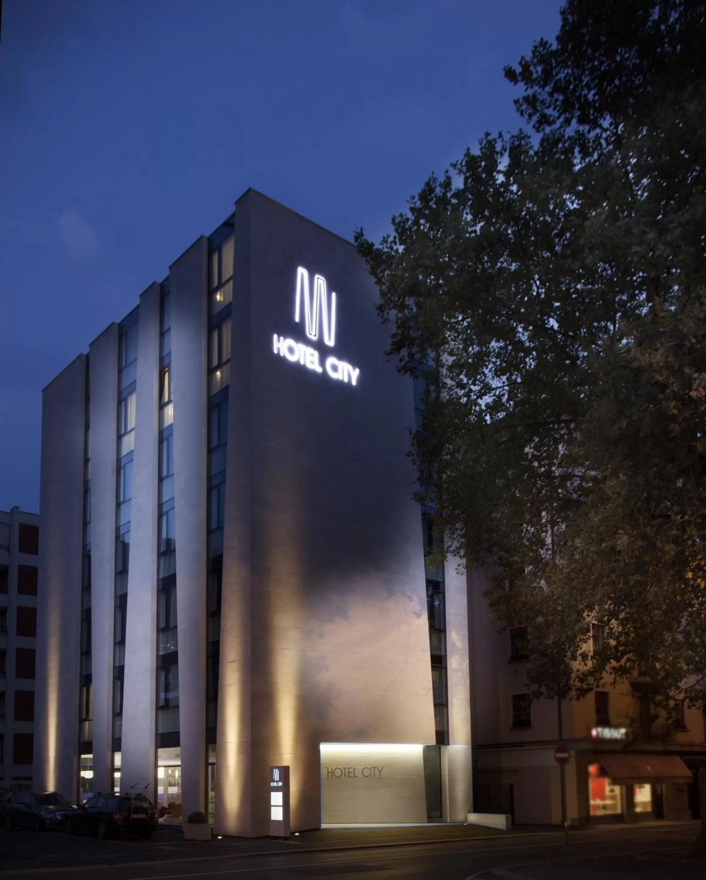 Facade/entrance, Property Building in Hotel City Lugano