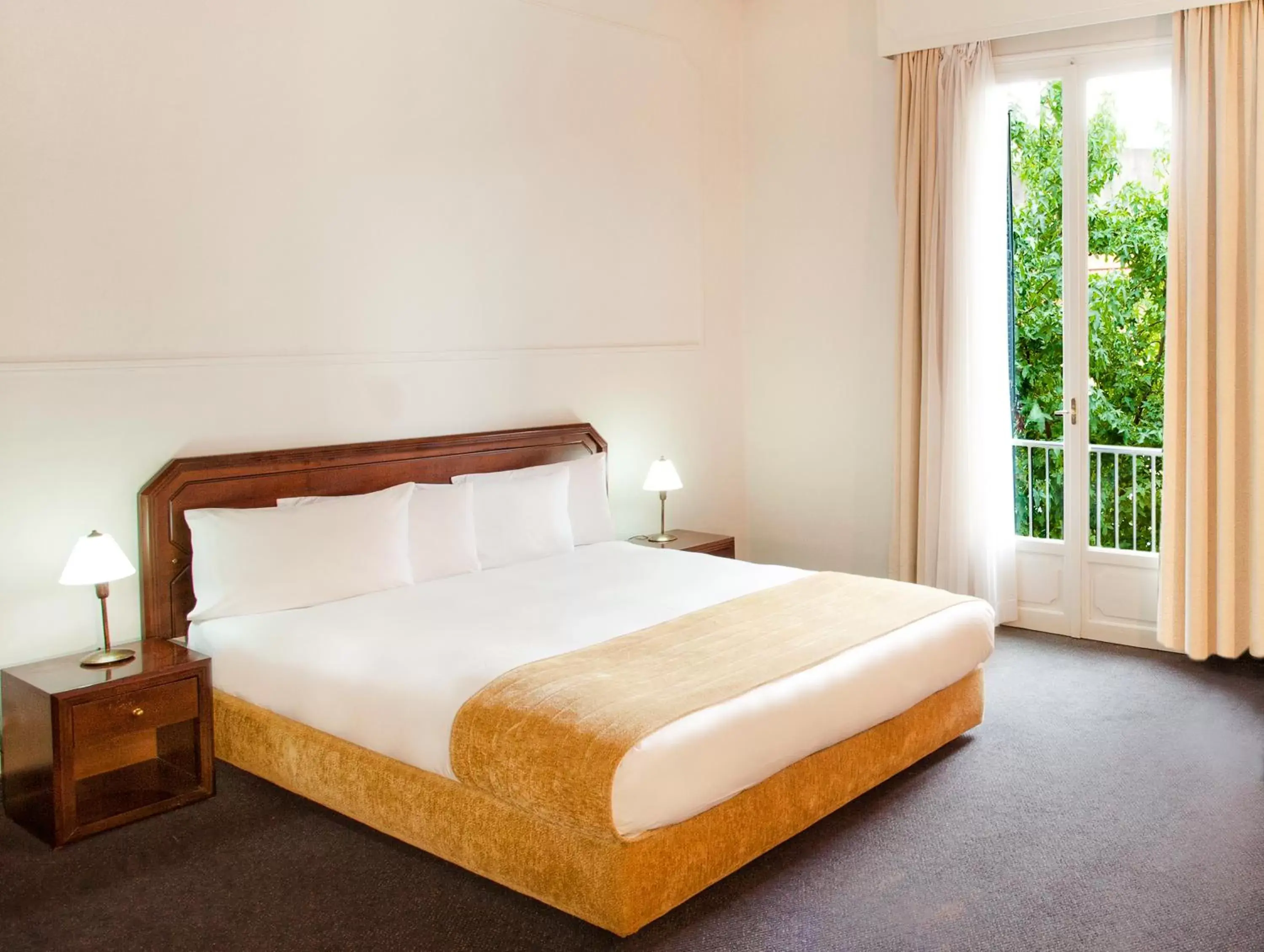Bed in Arni Hotel Domotel