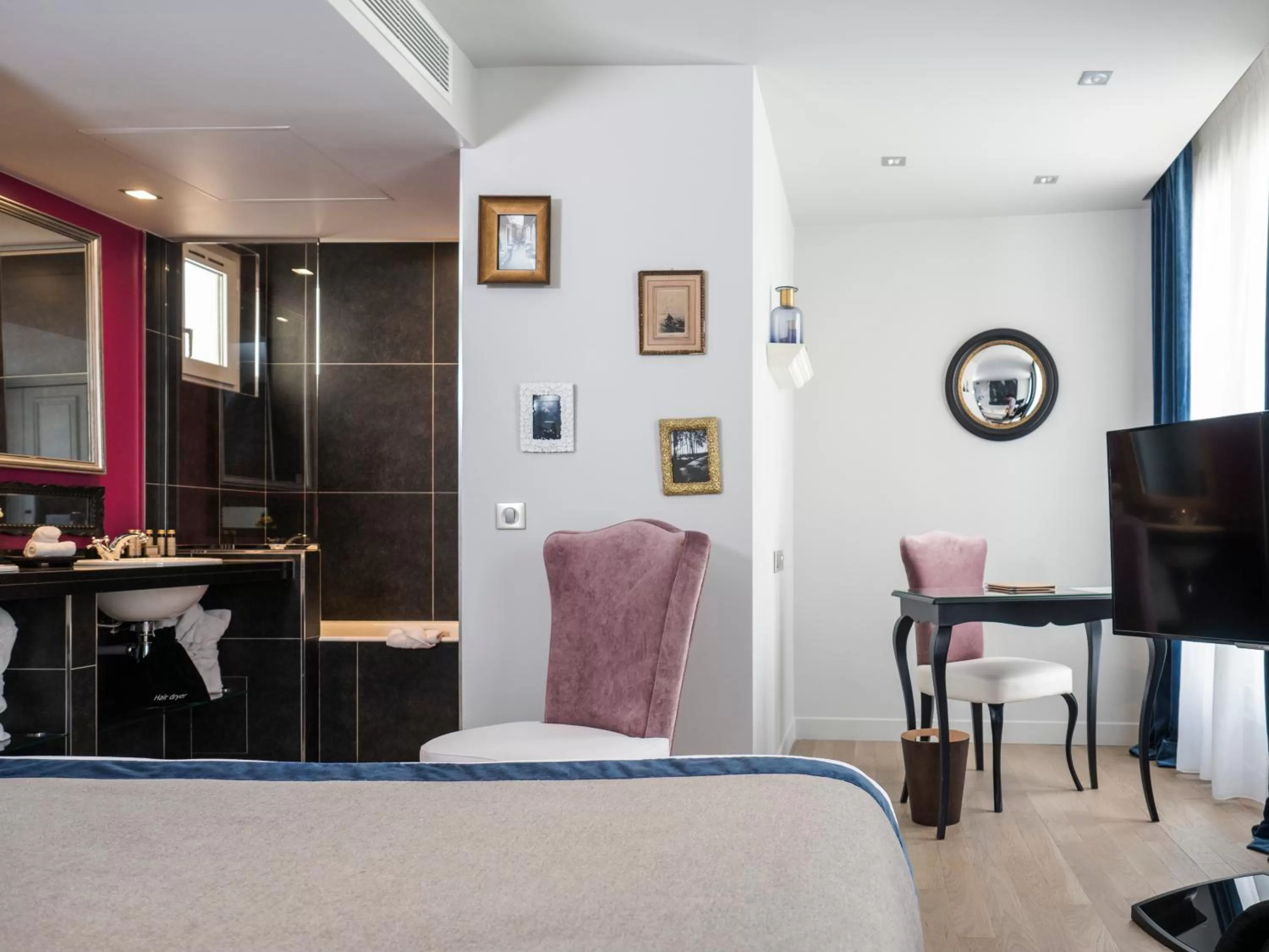 Photo of the whole room in Hotel Taylor