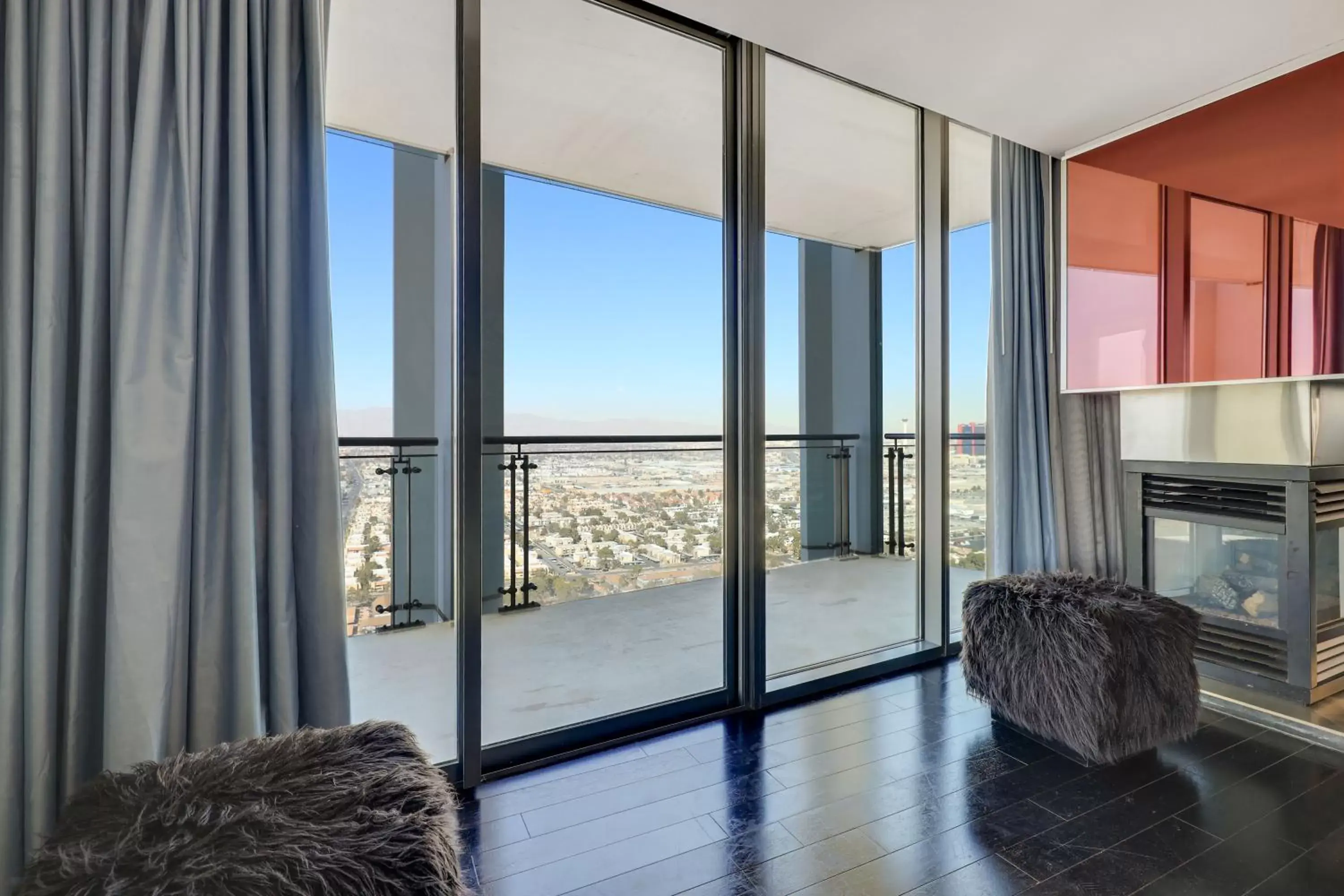 View (from property/room), Swimming Pool in Vegas Palms HIGH 52nd fl. 1BDR corner penthouse 1220sqft