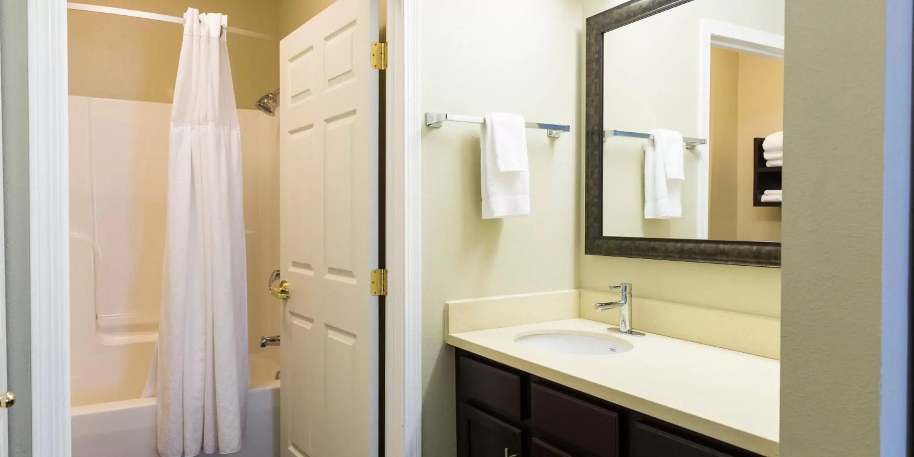 Photo of the whole room, Bathroom in Staybridge Suites Fargo, an IHG Hotel