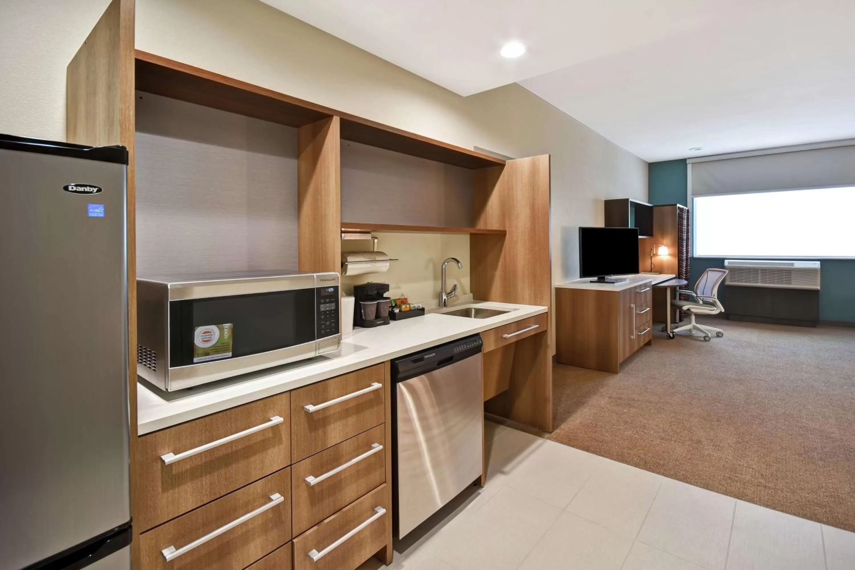 Kitchen or kitchenette in Home2 Suites By Hilton Columbus Downtown