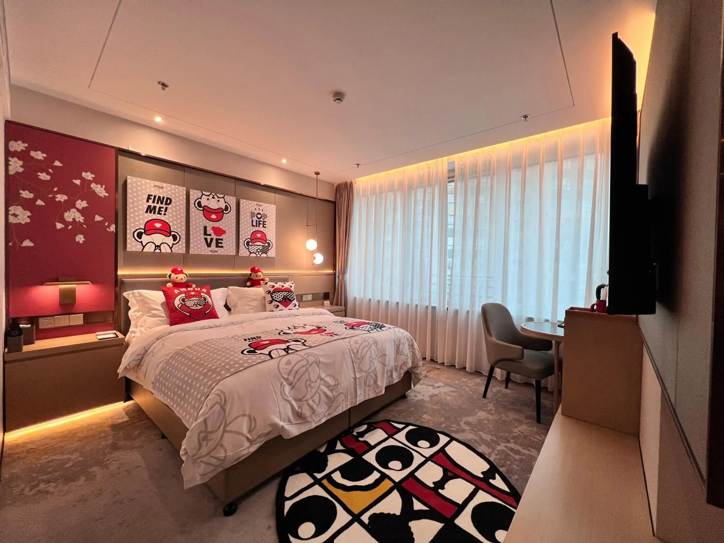 Bedroom in Howard Johnson Paragon Hotel Beijing