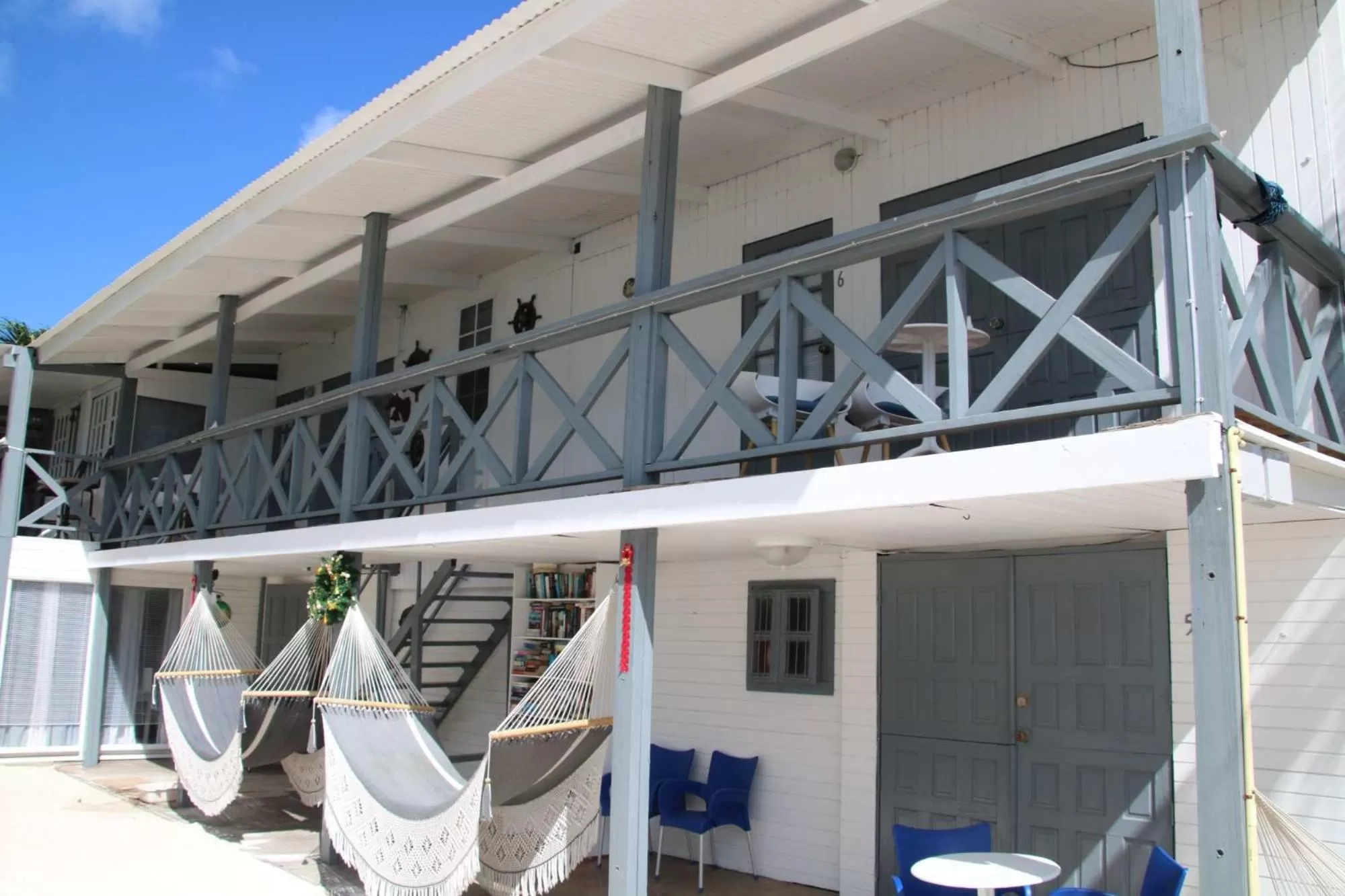 Property building in Coral Reef Beach