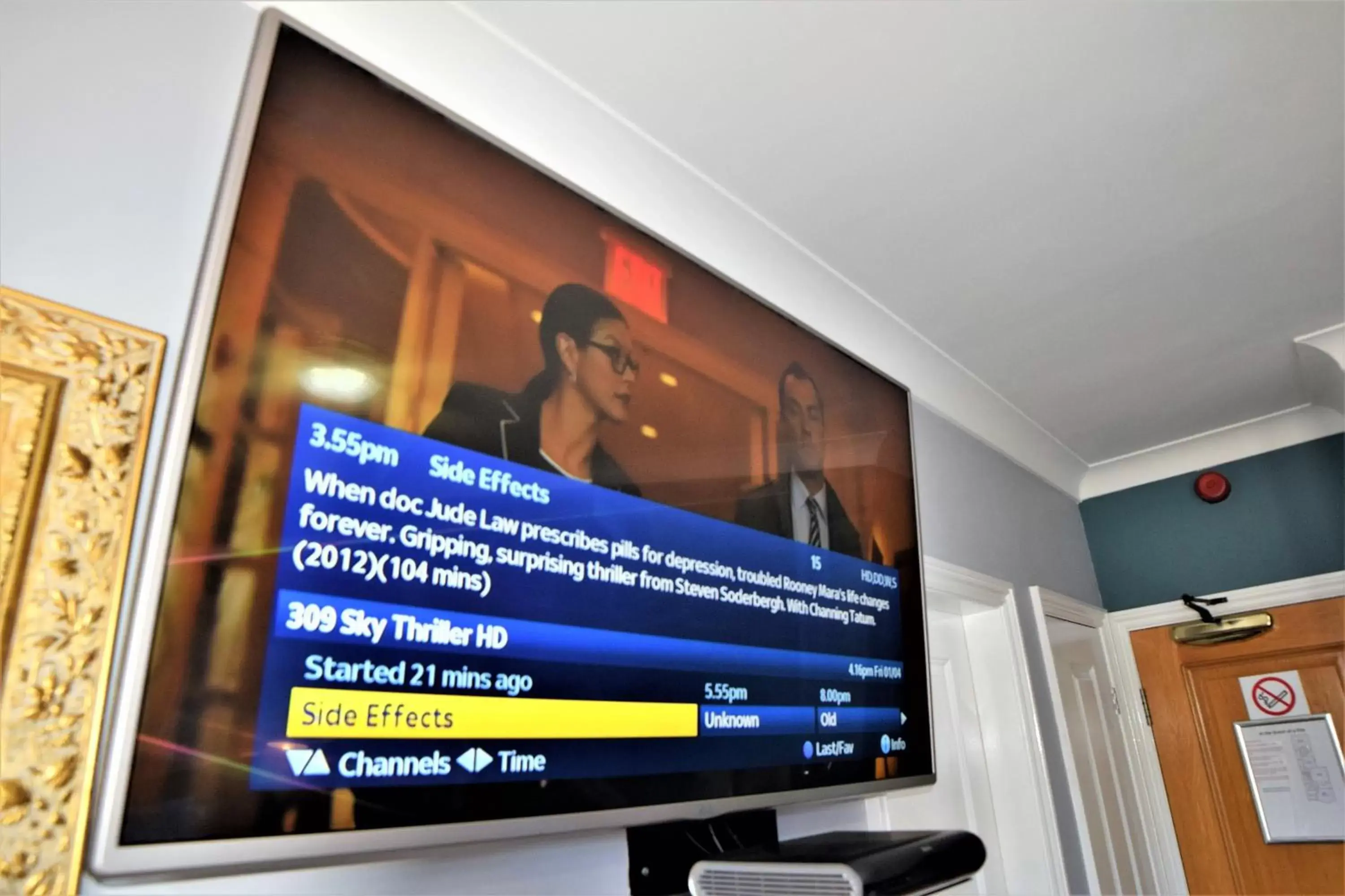 TV and multimedia in Dovedale Hotel and Restaurant