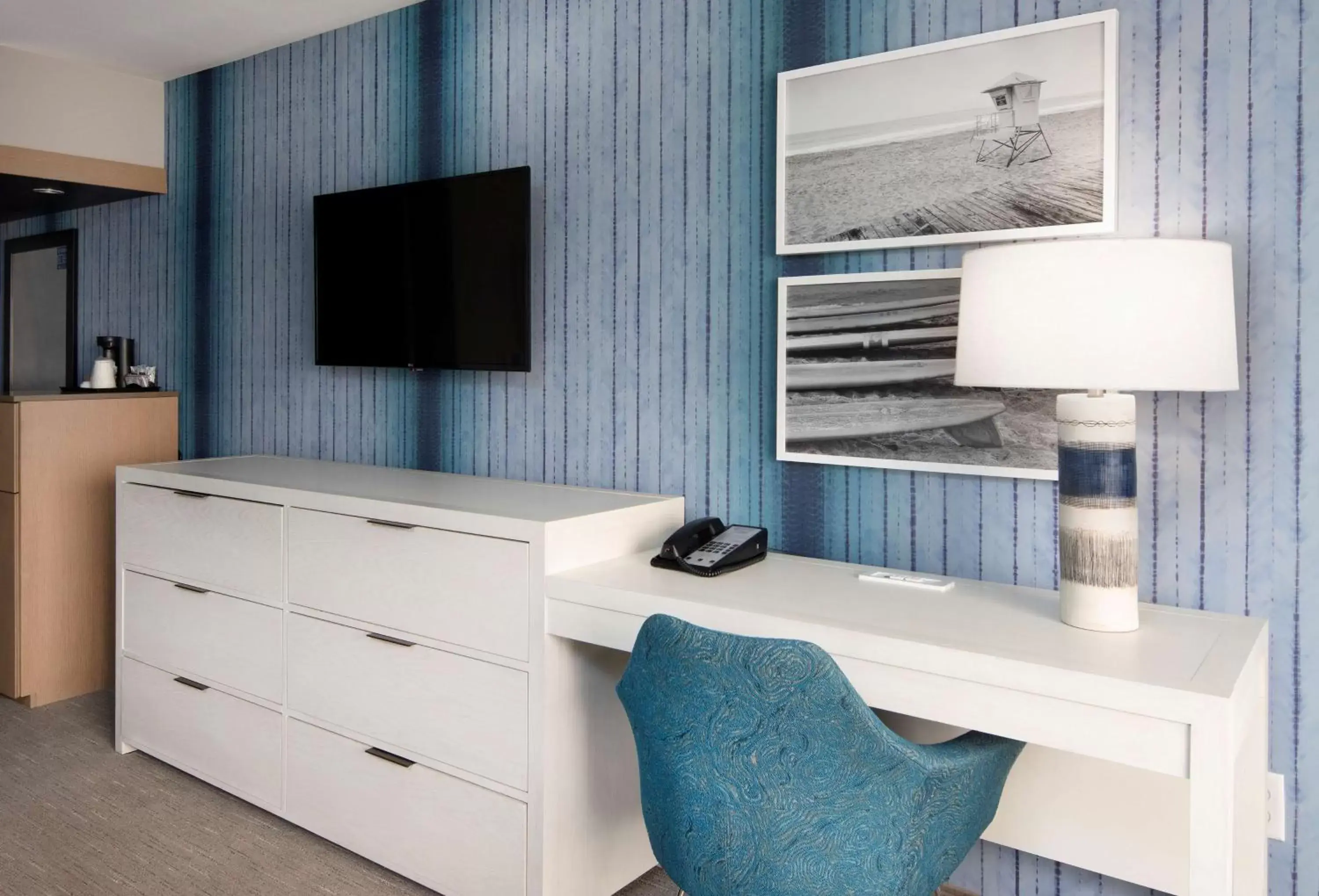 Bedroom, TV/Entertainment Center in SunCoast Hotel Anaheim, Tapestry Collection by Hilton