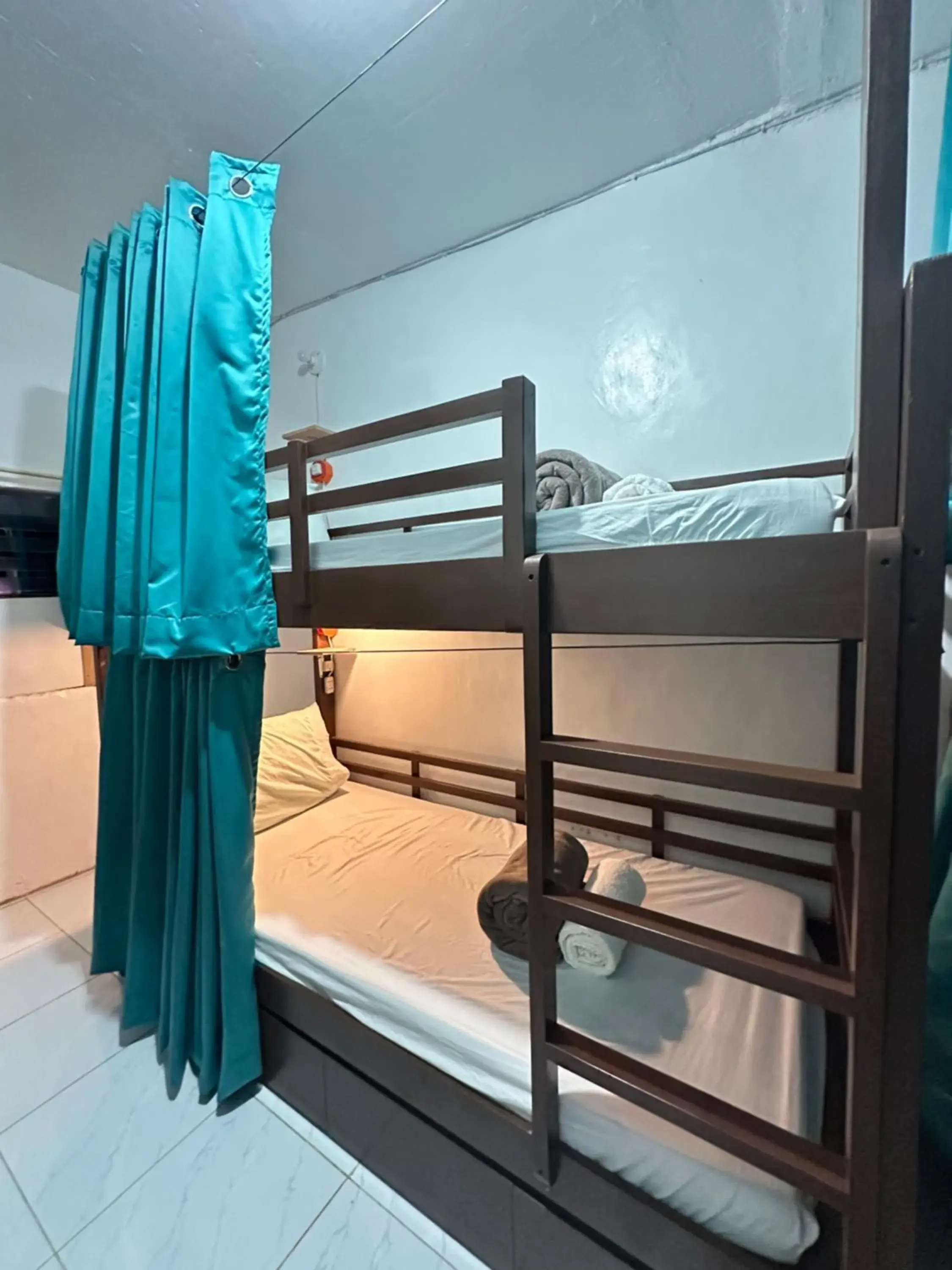 Bunk Bed in Malapascua Budget Inn