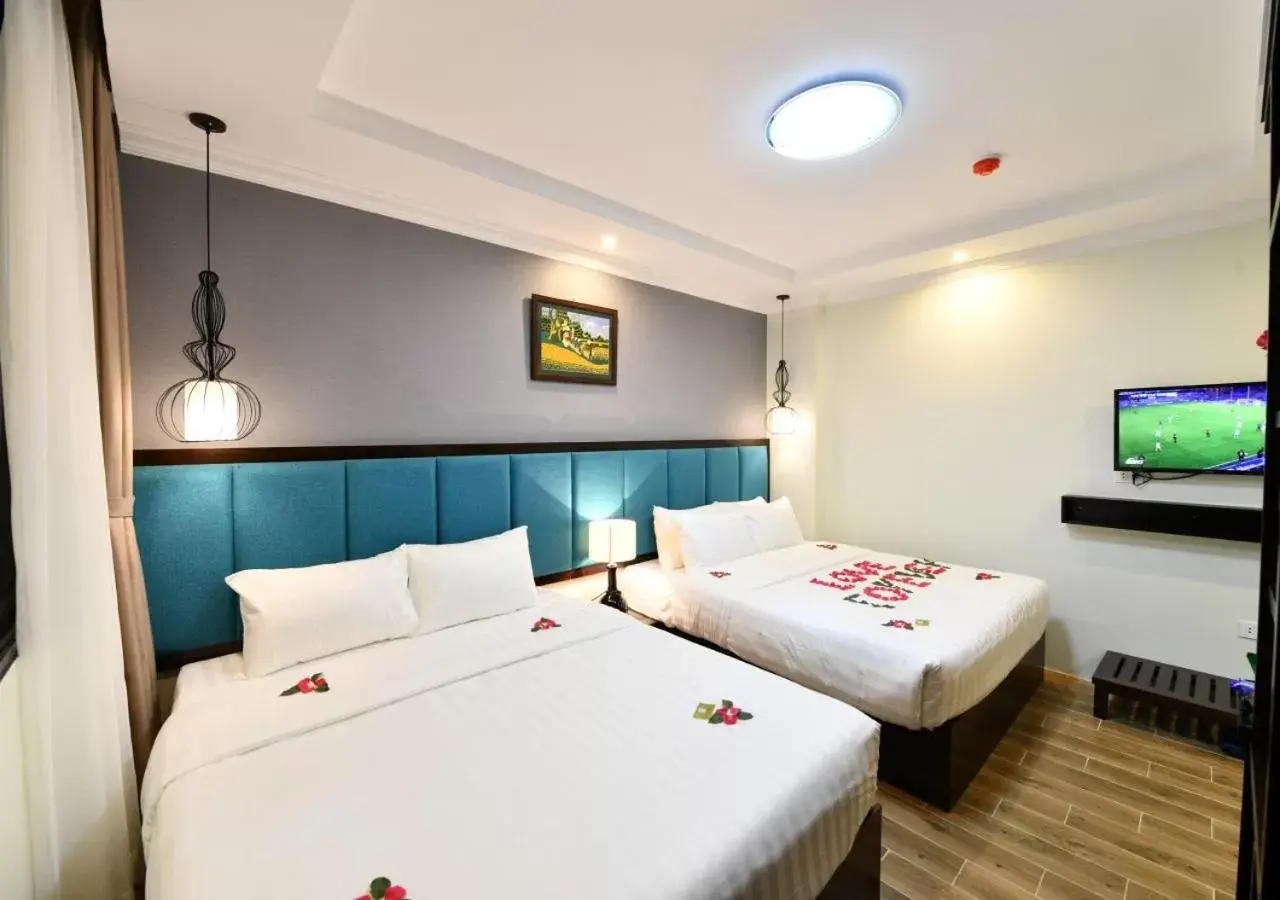 Bedroom, Bed in Bella Rosa Trendy Hotel