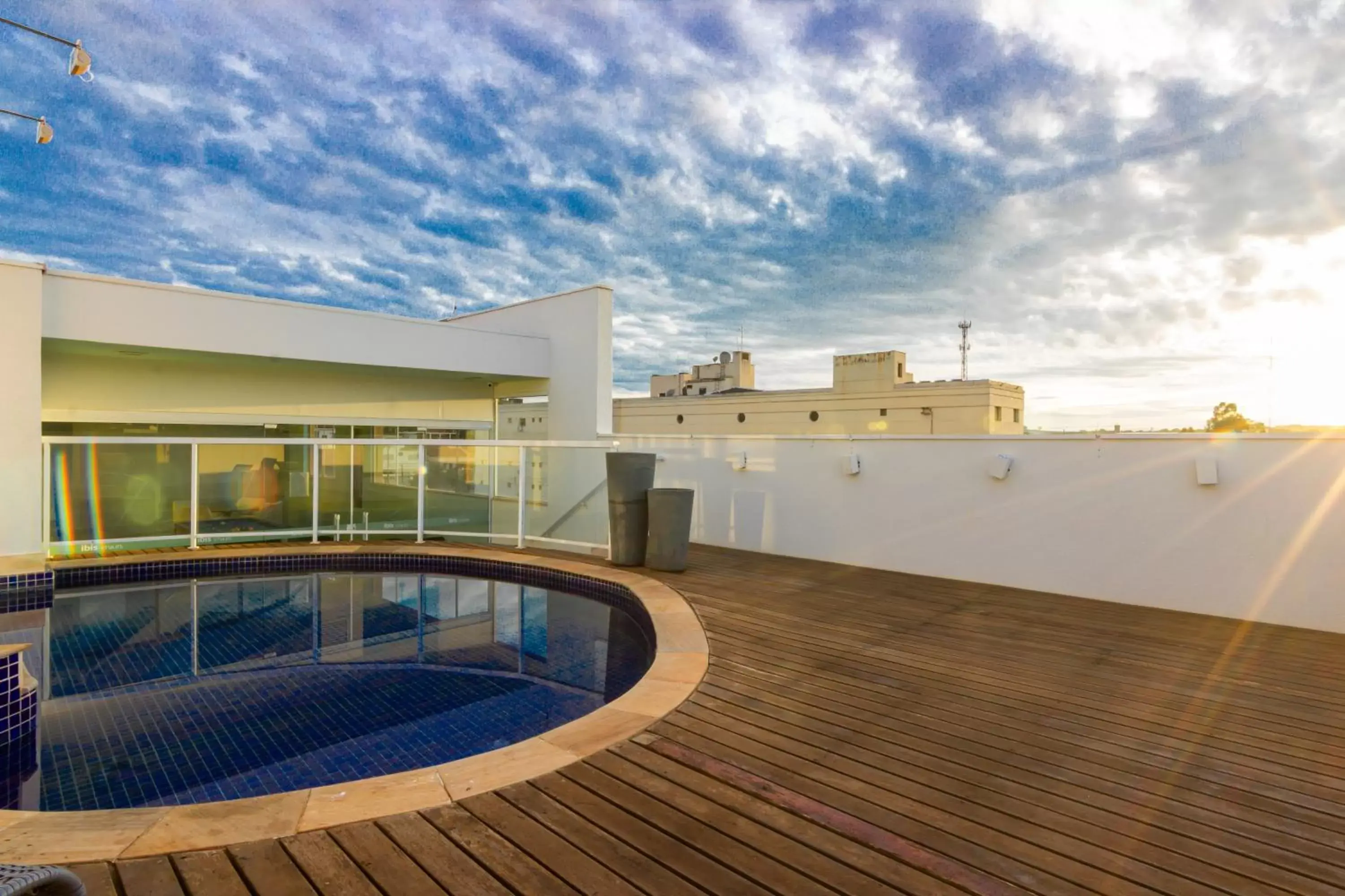 Balcony/Terrace, Swimming Pool in ibis Styles Ribeirao Preto Maurilio Biagi