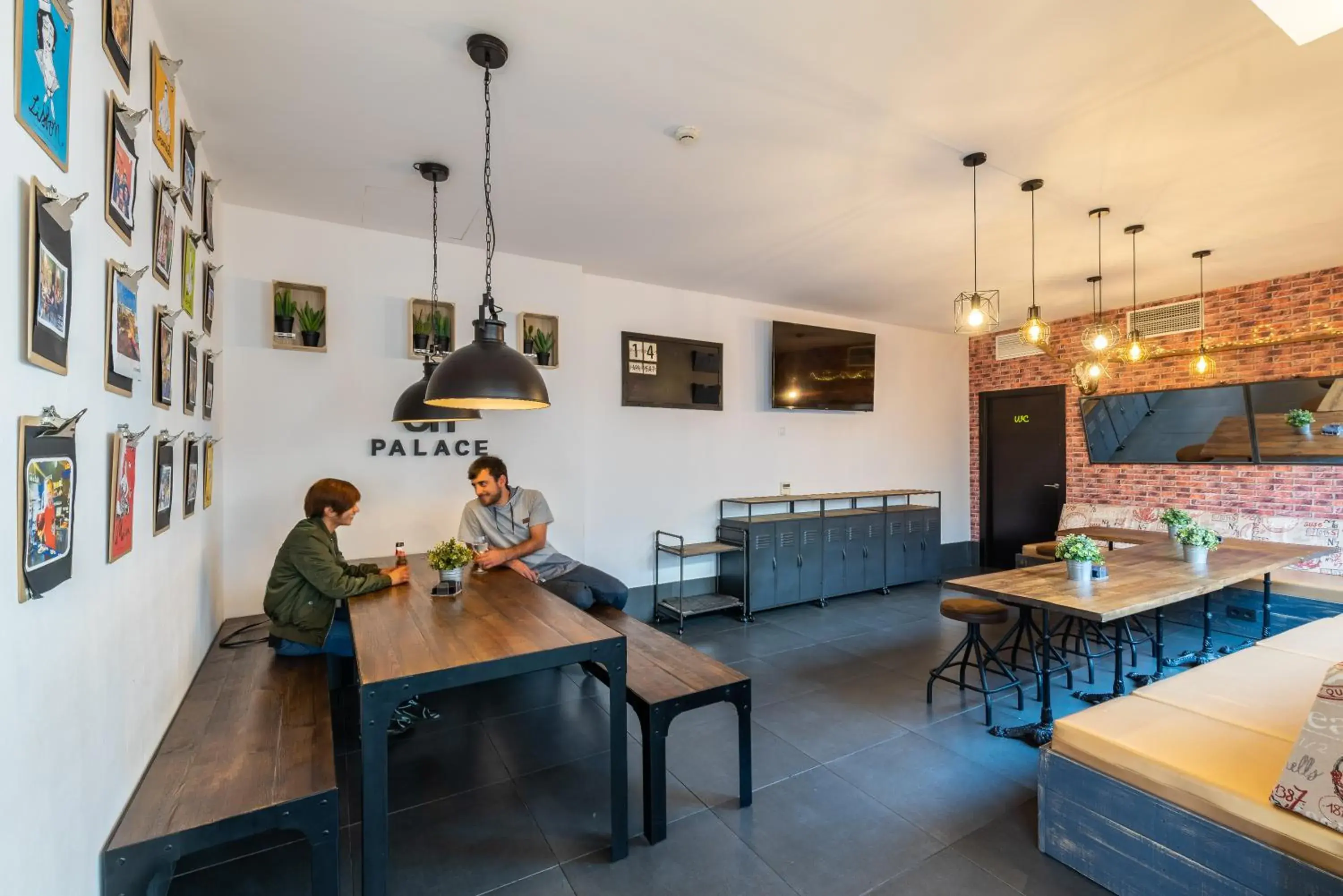 Restaurant/Places to Eat in Oasis Backpackers' Hostel Palace Sevilla Restaurant/Places to Eat in Oasis Backpackers' Hostel Palace Sevilla