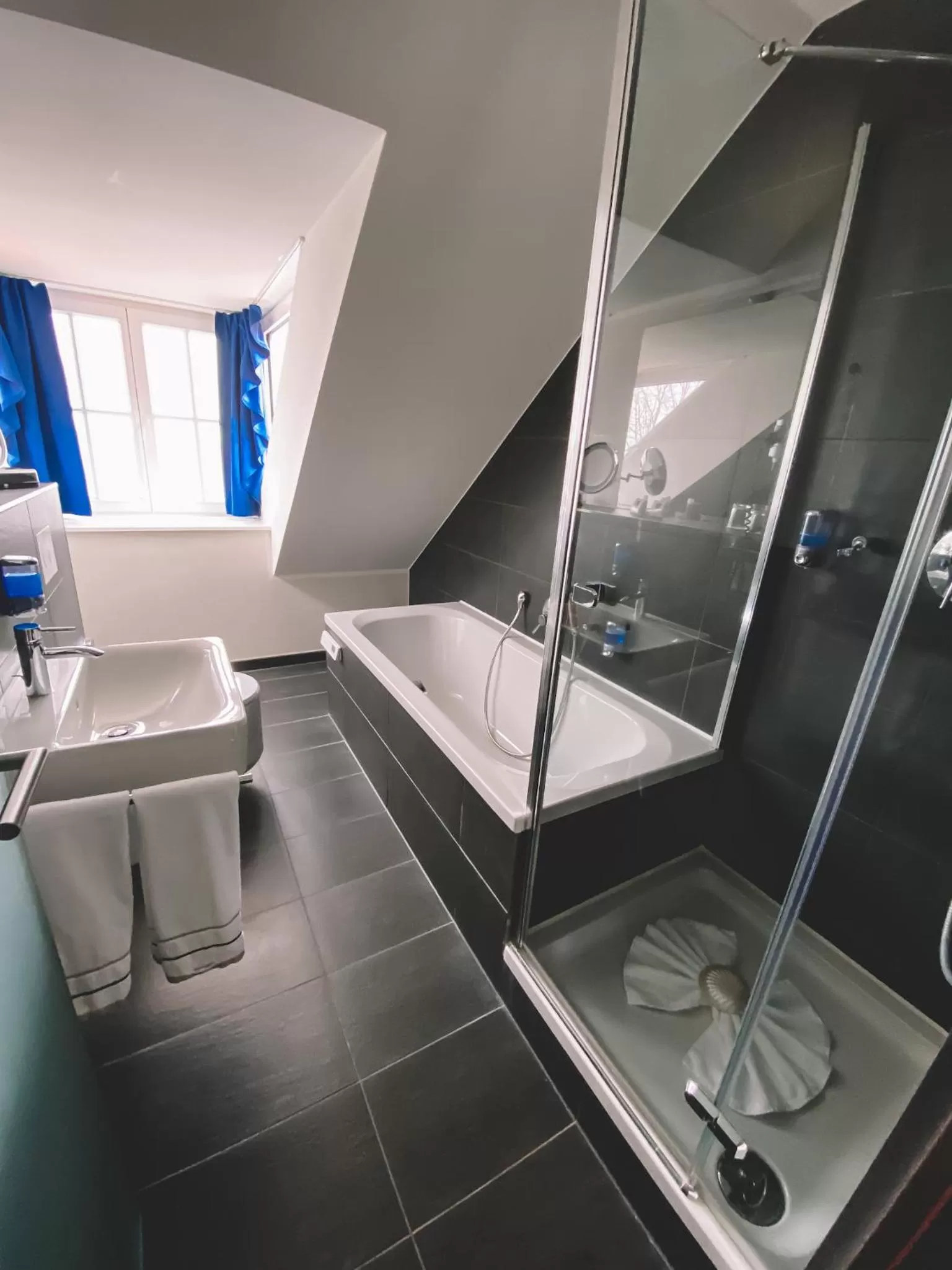 Bathroom in Hotel Hafenresidenz Stralsund