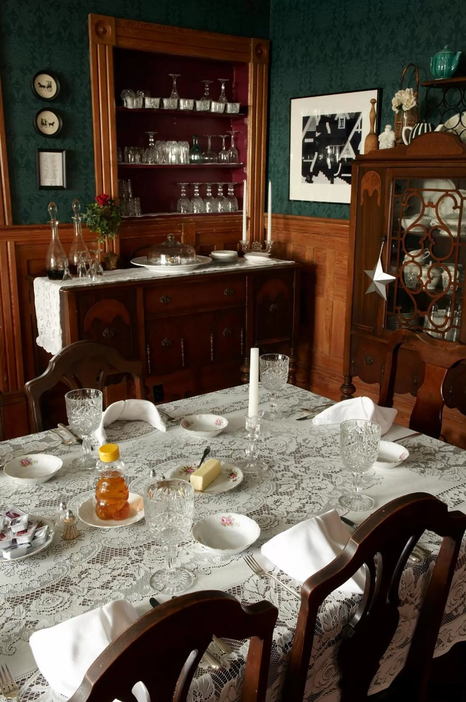 Restaurant/places to eat in Pensacola Victorian Bed & Breakfast