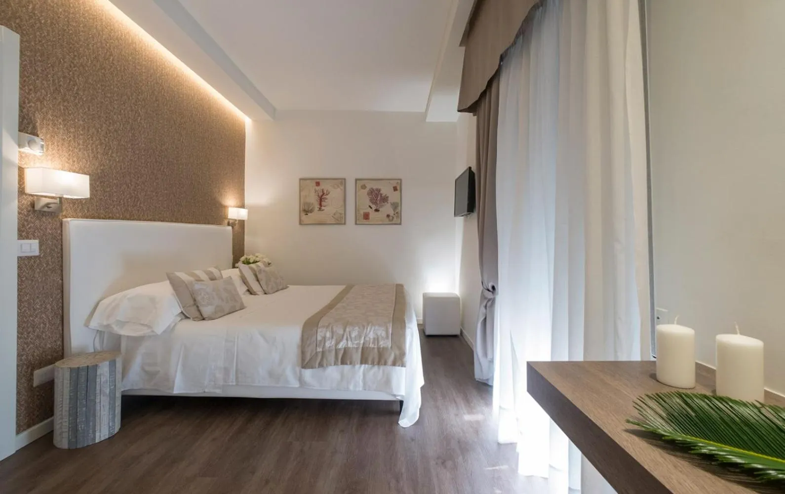 Bed in Hotel Mon Cheri