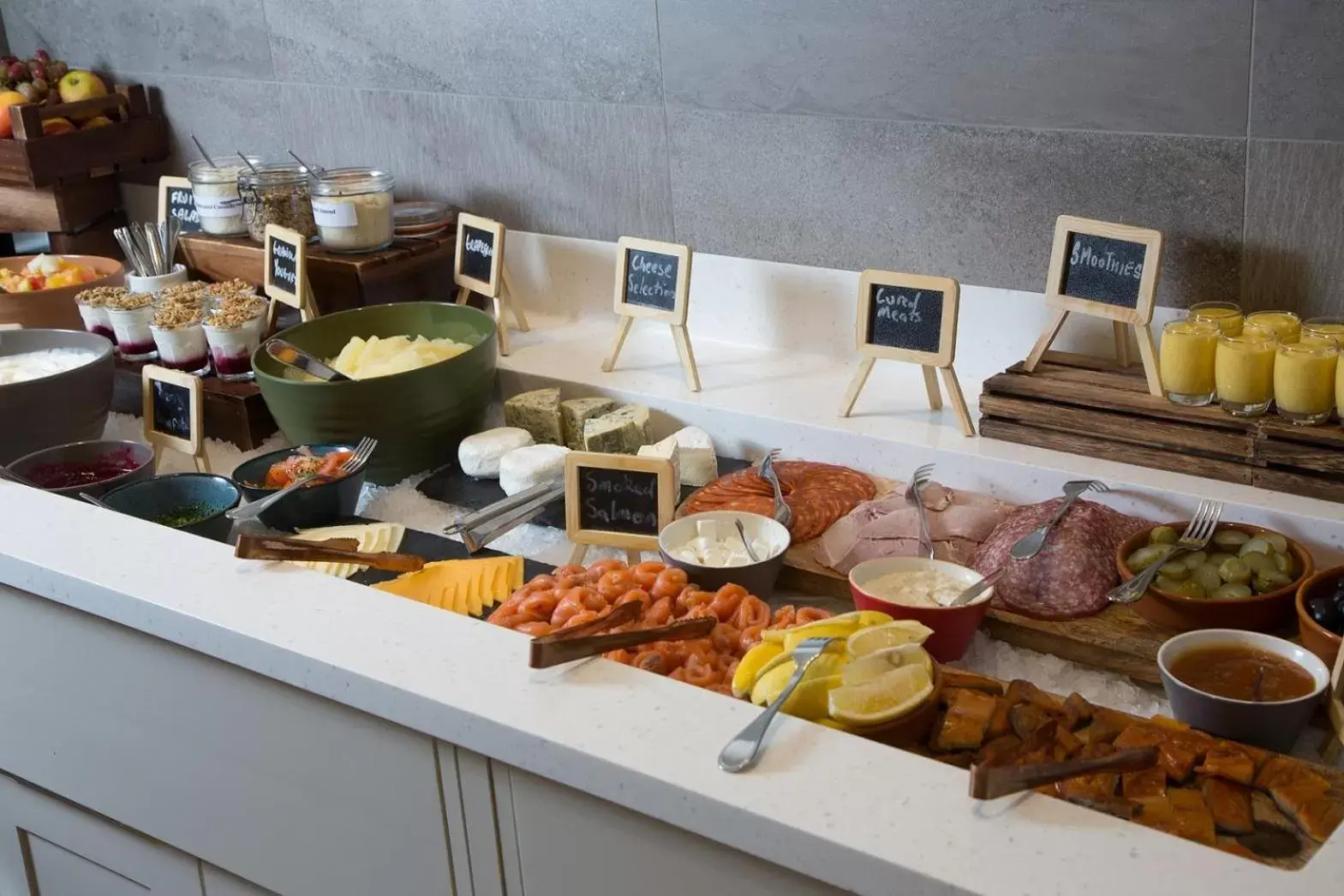 Continental breakfast in Menlo Park Hotel