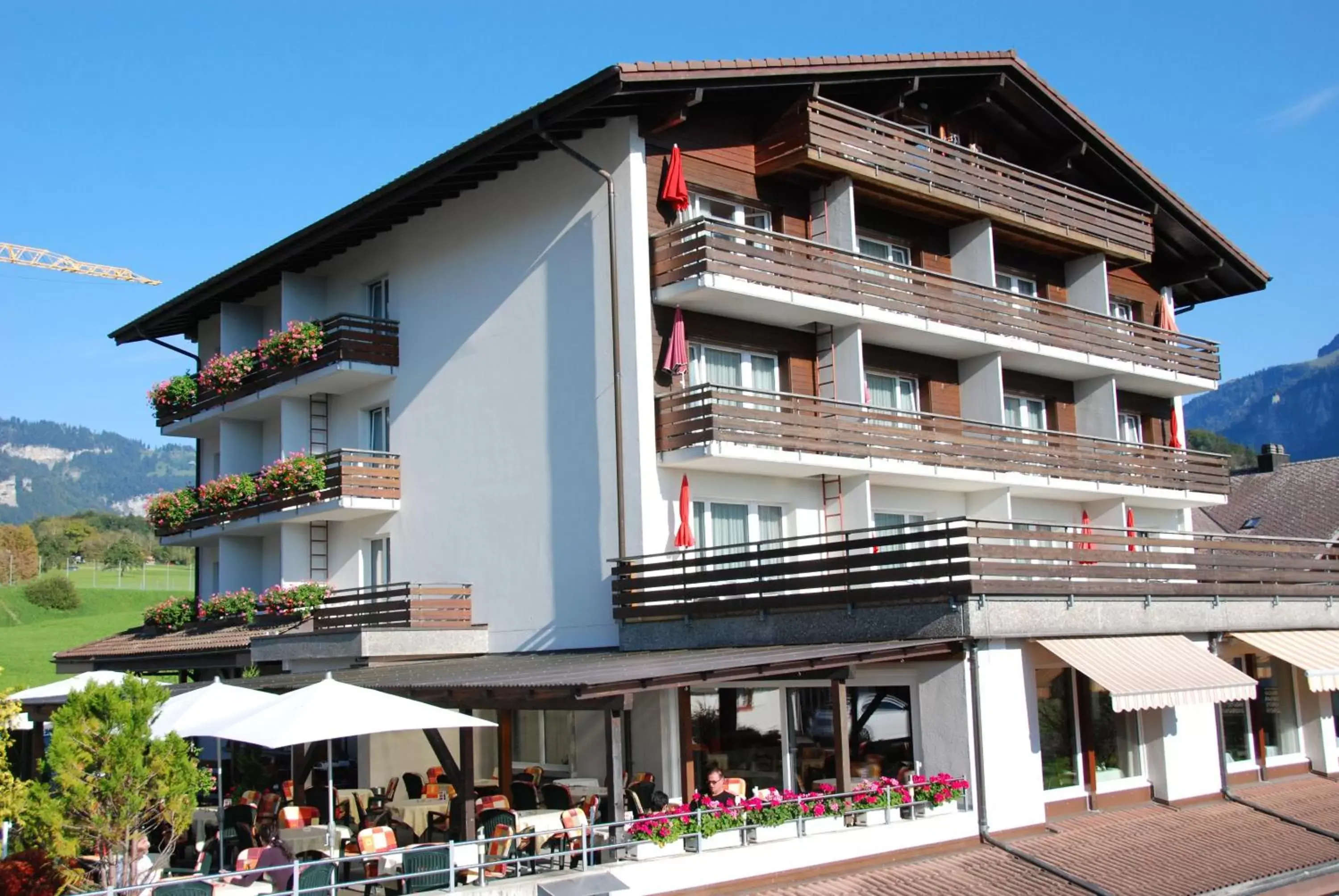 Facade/entrance, Property Building in Hotel Brienz