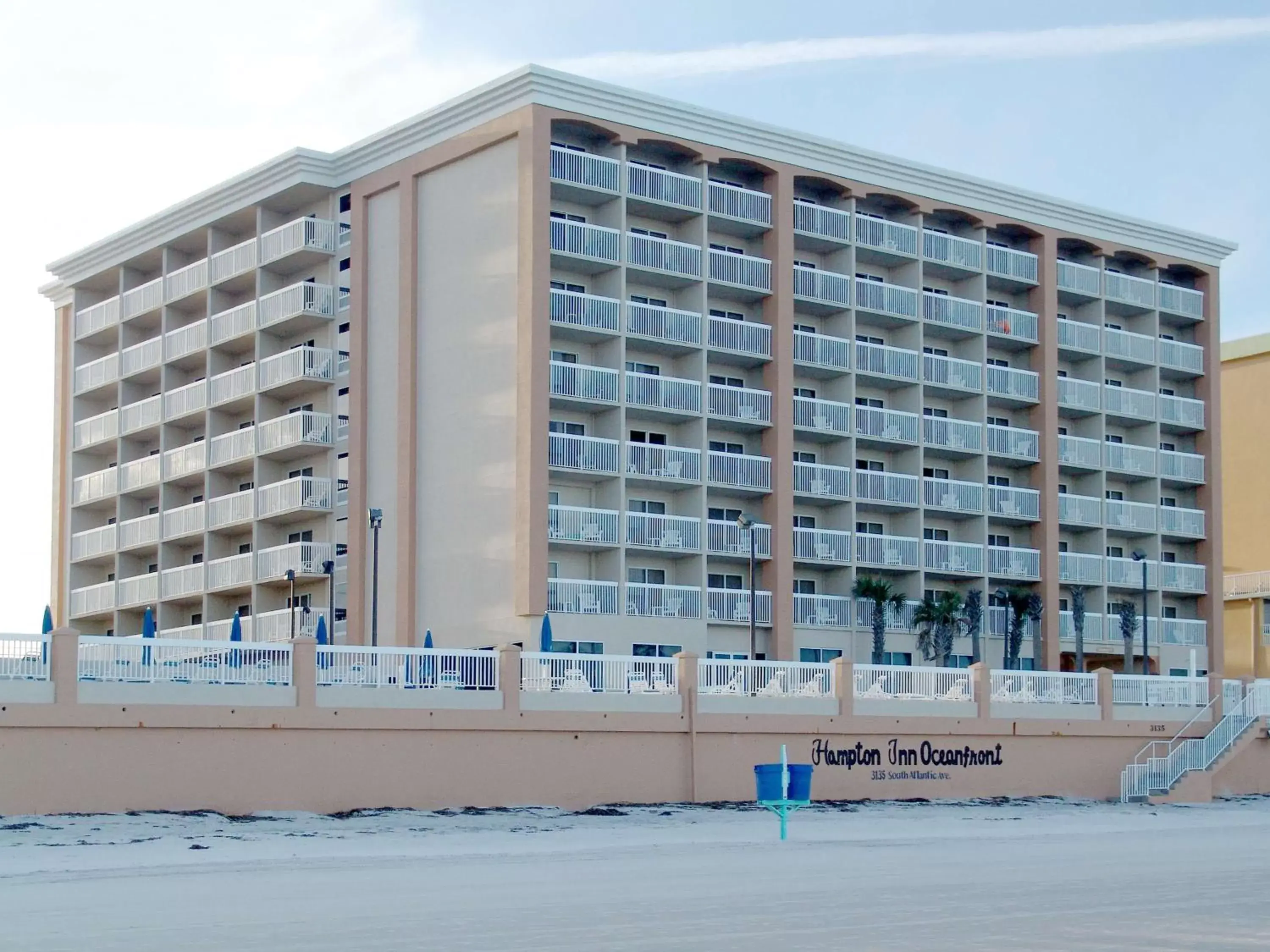 Property Building in Hampton Inn Daytona Shores-Oceanfront