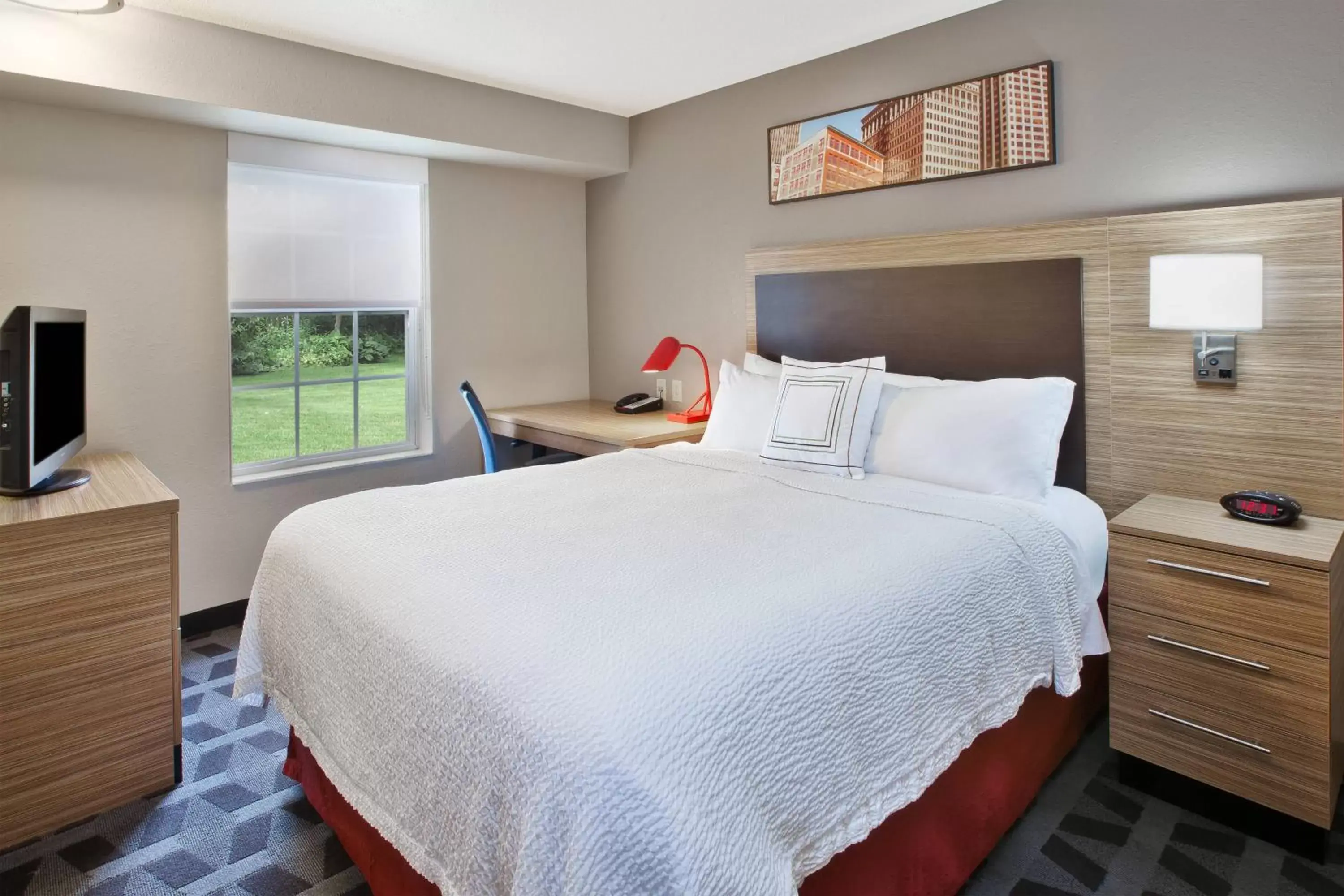 Bedroom, Bed in TownePlace Suites by Marriott Brookfield
