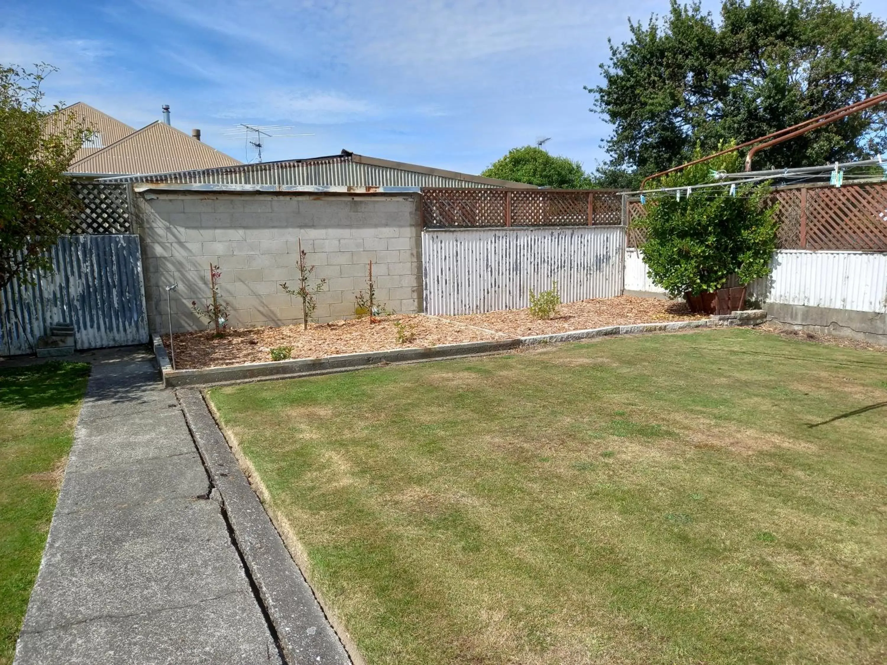 Garden, Property Building in Comfort Inn Tayesta Motel