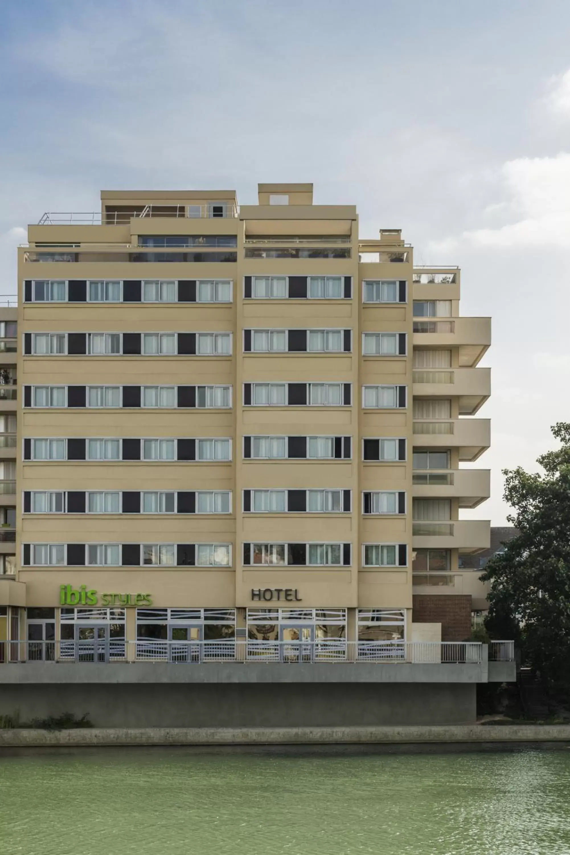 Facade/entrance, Property Building in ibis Styles Meaux Centre