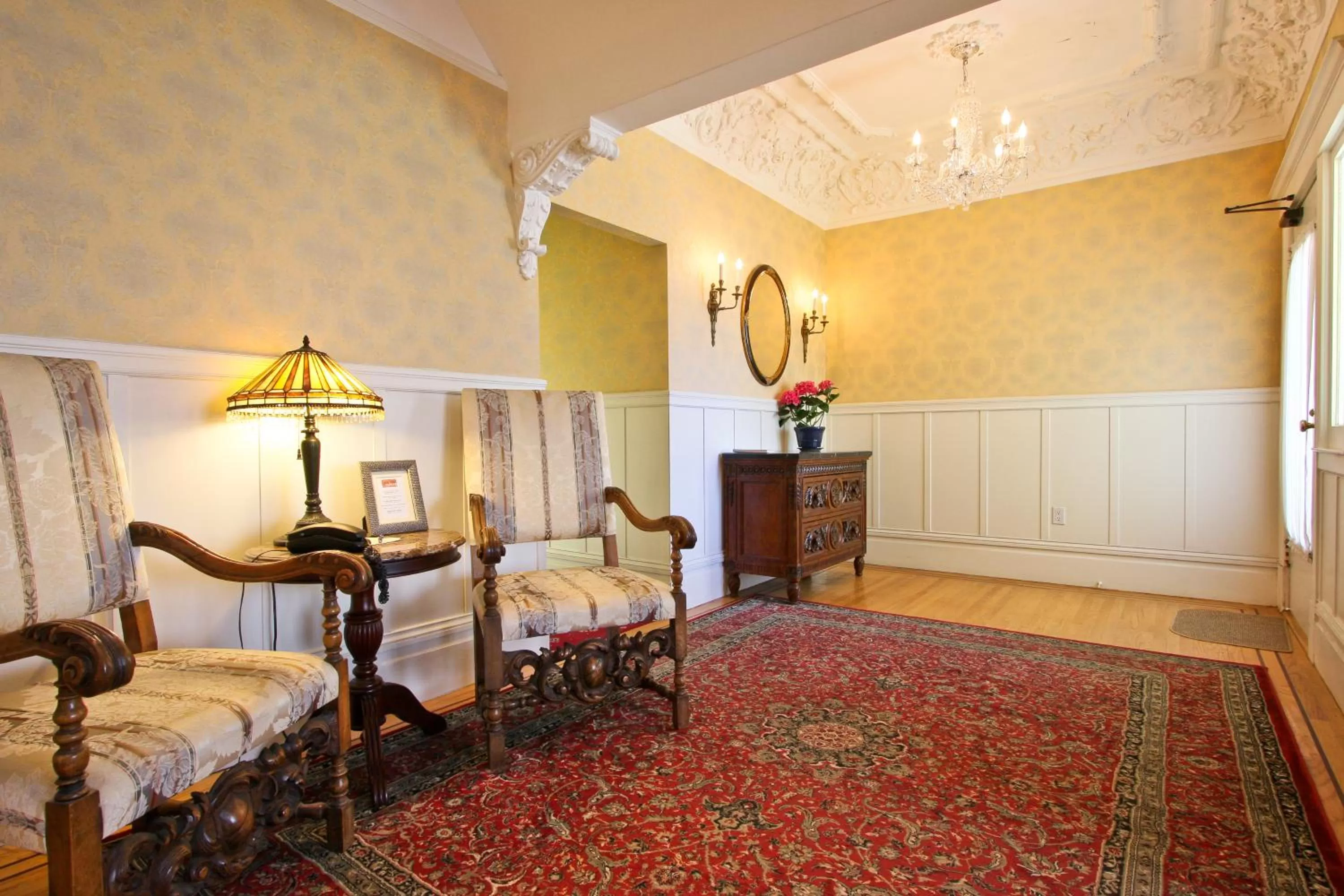 Area and facilities in Parker Guest House