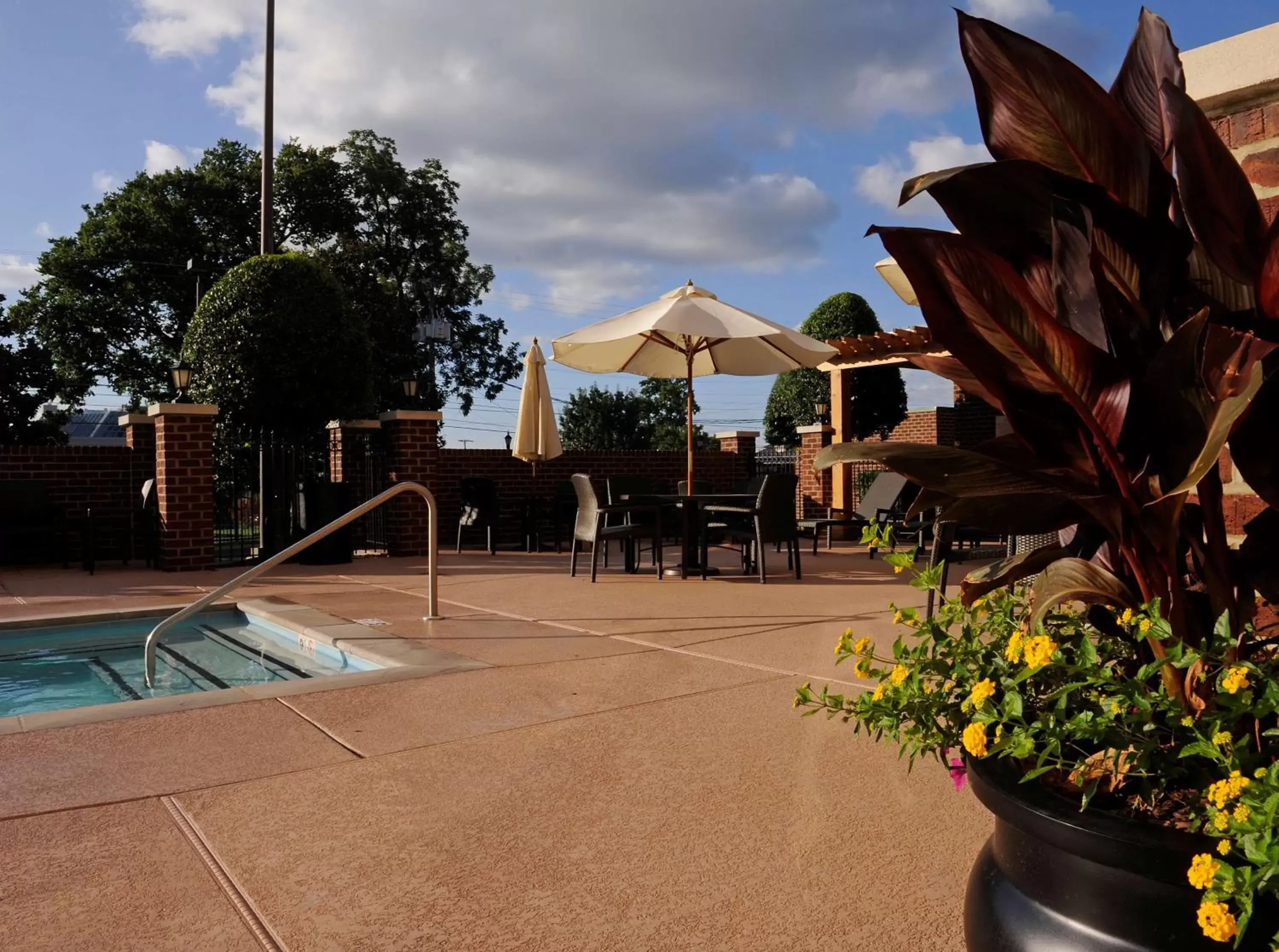 Pool view in Hampton Inn & Suites Nashville-Vanderbilt-Elliston Place