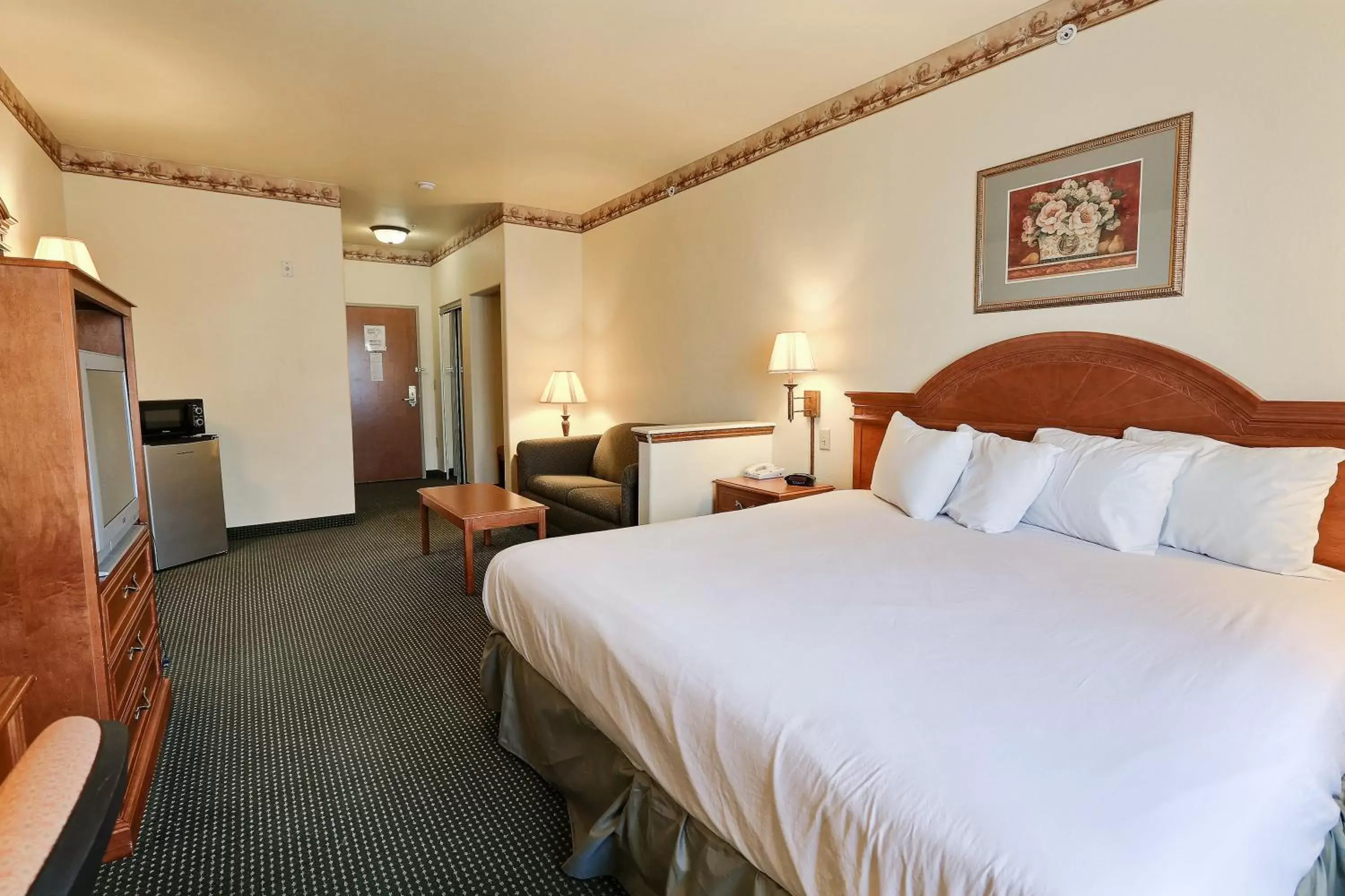 King Room - Non-Smoking in Quality Inn & Suites - Glen Rose