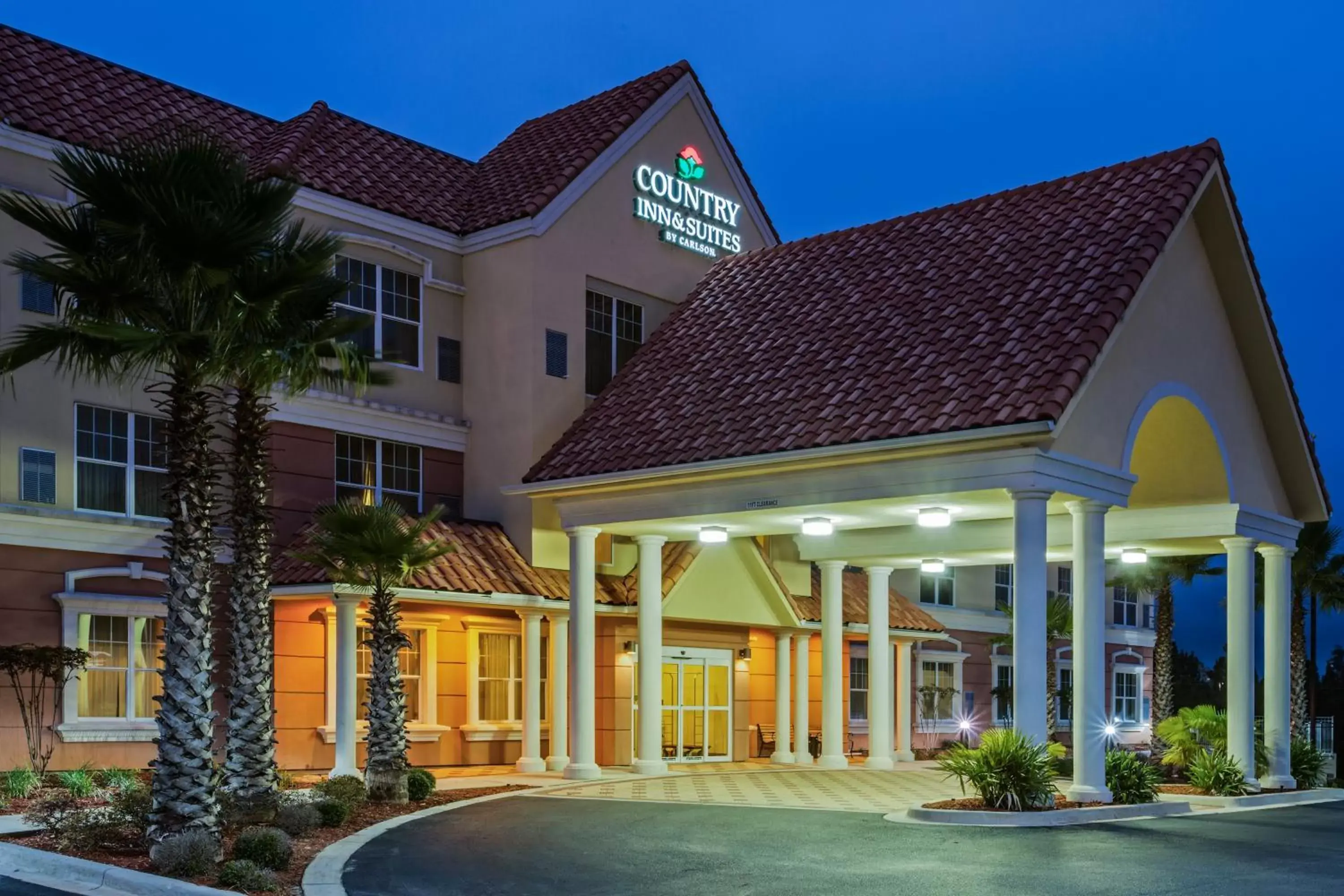 Facade/entrance, Property Building in Country Inn & Suites by Radisson, Crestview, FL