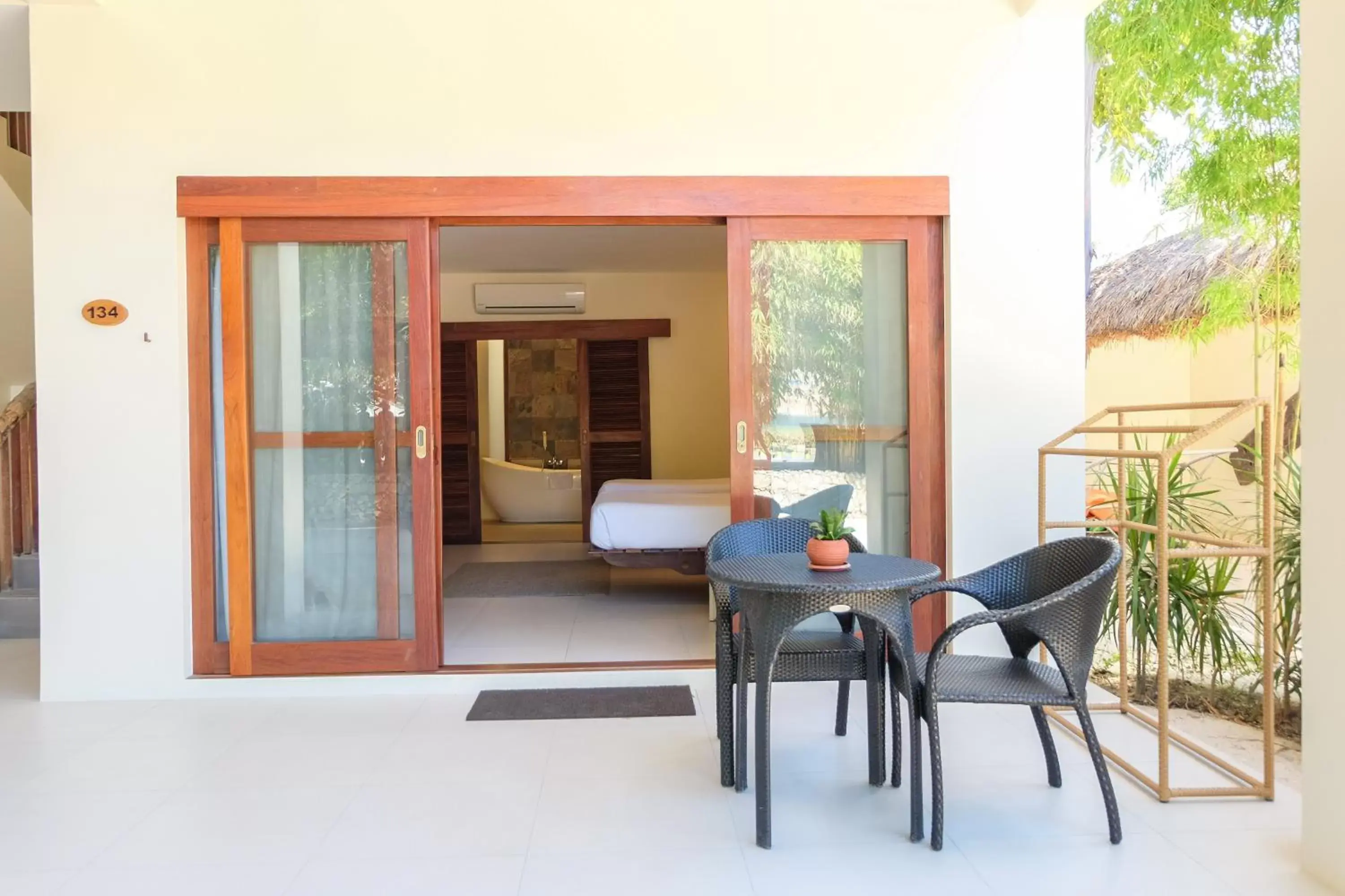 Balcony/Terrace in Bluewater Maribago Beach Resort