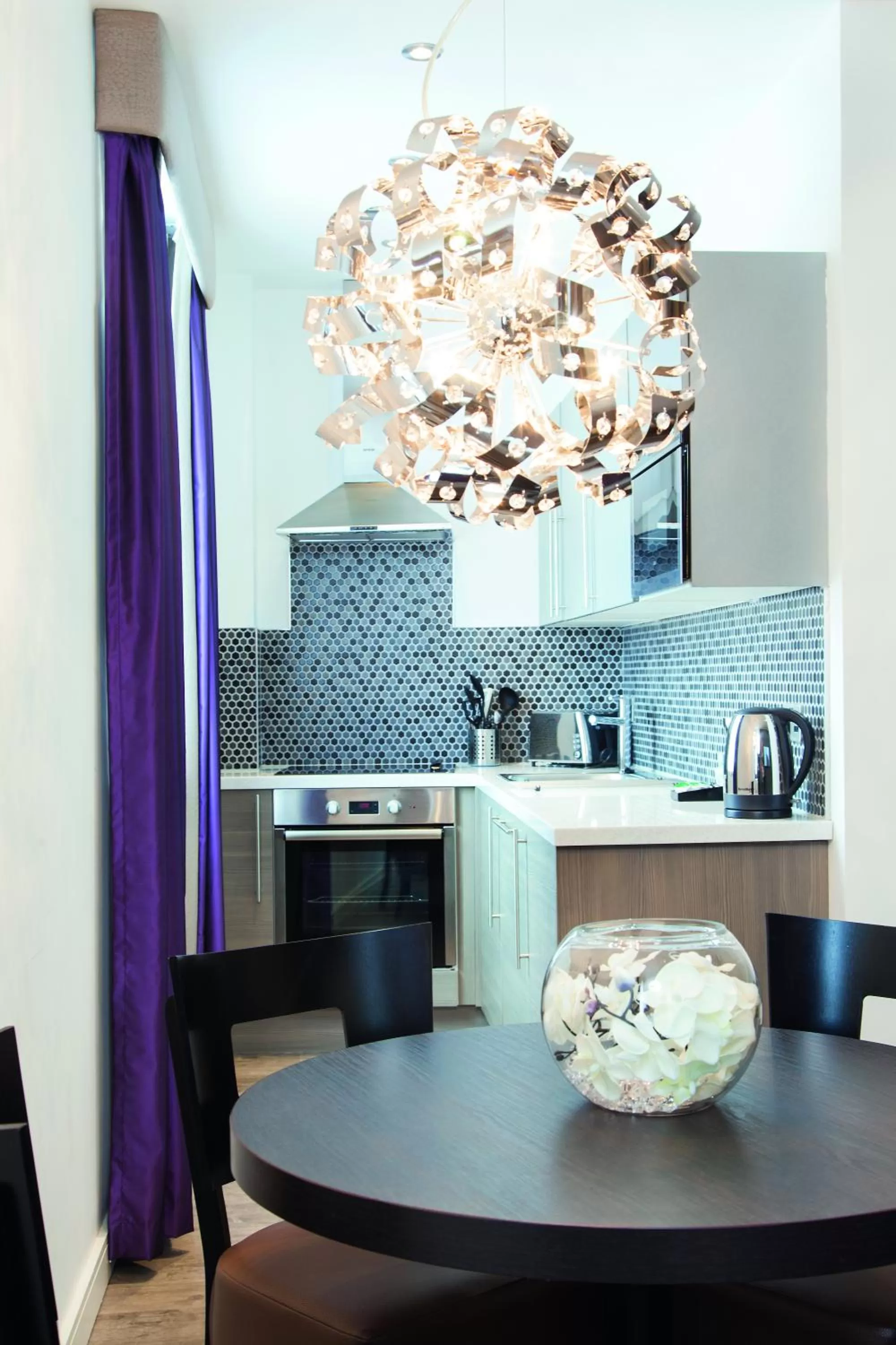 Kitchen or kitchenette, Kitchen/Kitchenette in EPIC Apart Hotel - Seel Street